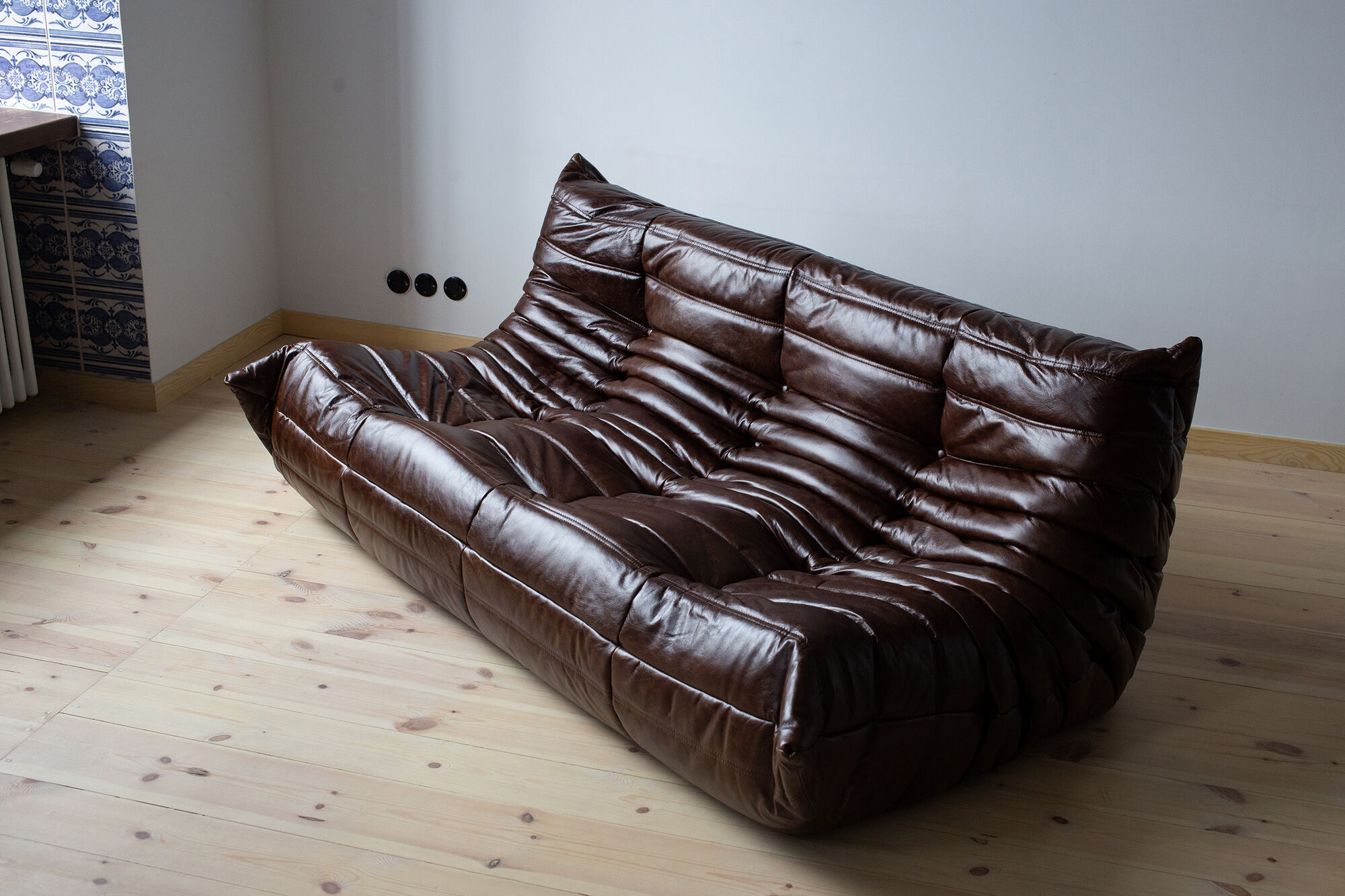 Set of 3 brown leather sofas "Togo" model designed by Michel Ducaroy 1973