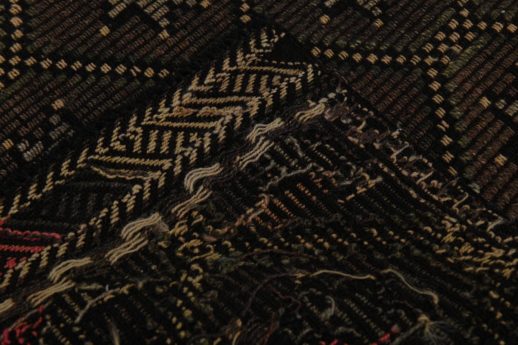 Tapis Kilim Vintage Noir et Brun à Motifs Géométriques, 183x297 Cm
