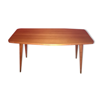 Table low Scandinavian style