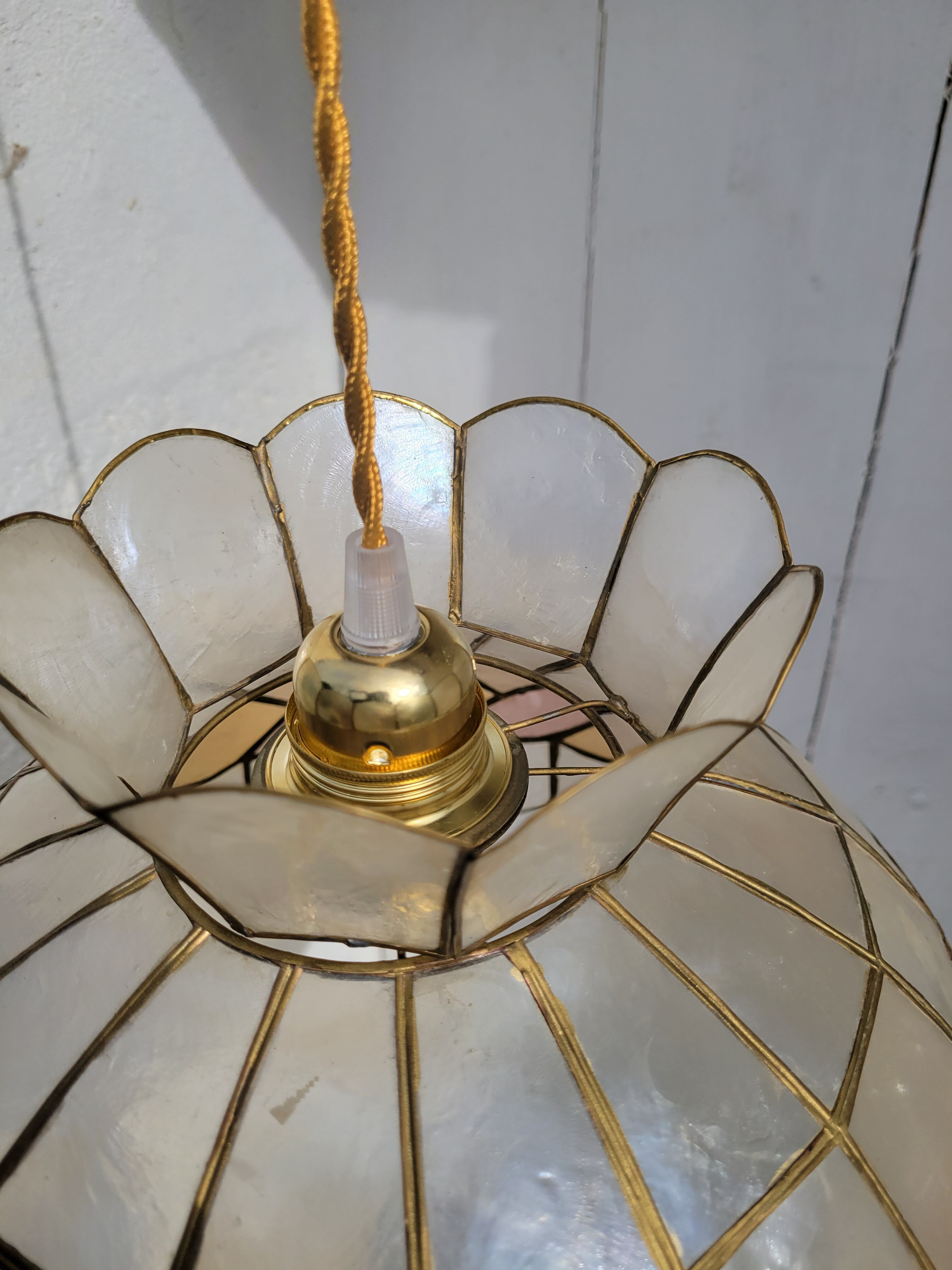 XXL suspension in mother-of-pearl and brass