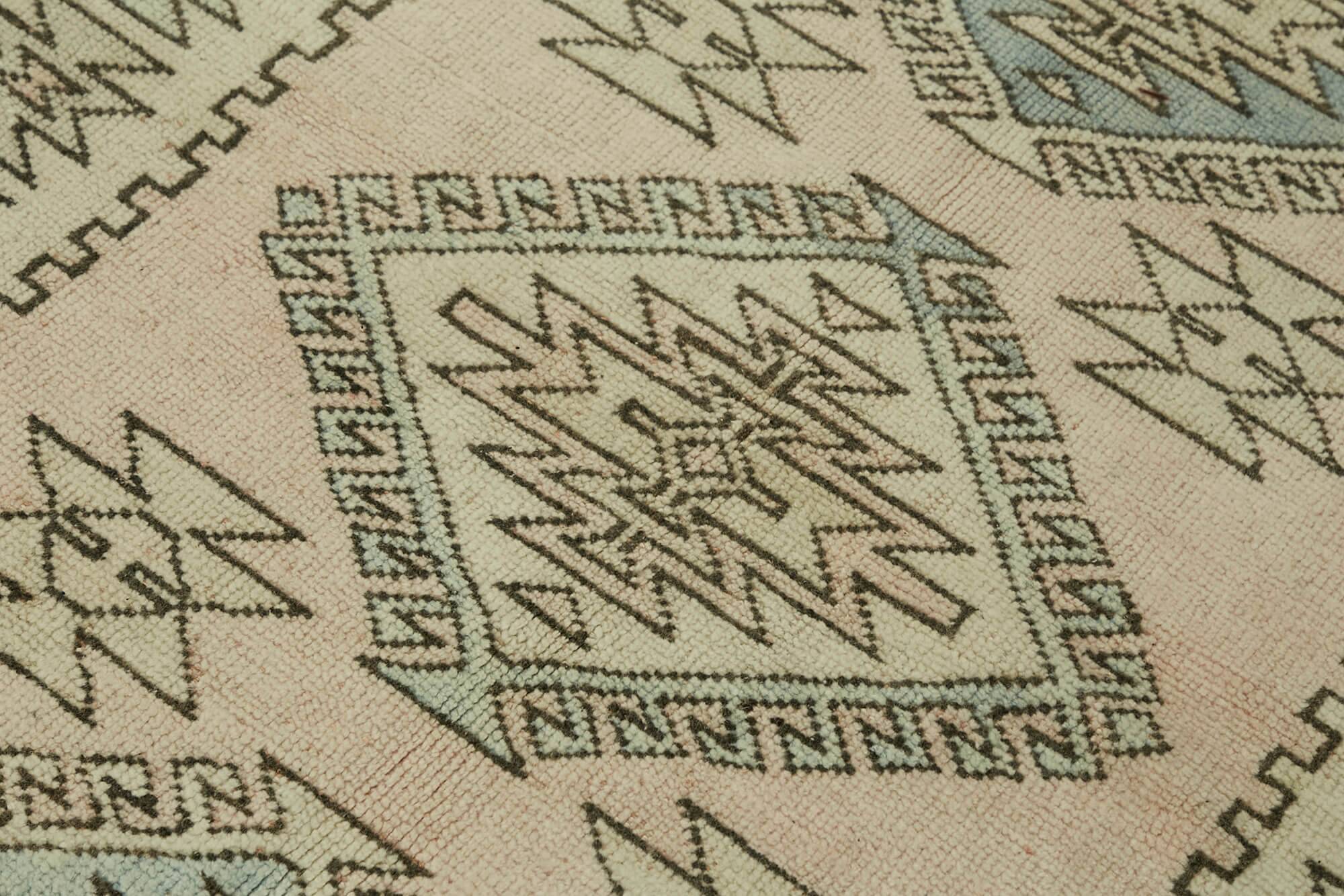 Turkish Vintage Anatolian Rug 123 cm x 199 cm