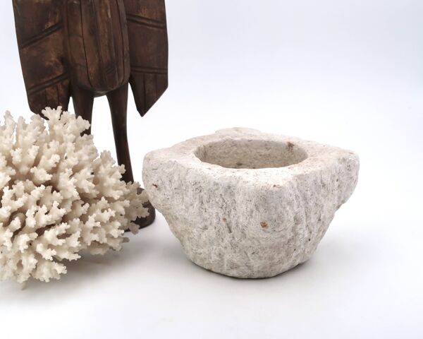 Mortier brutaliste taillé dans le pierre, XIXème siècle