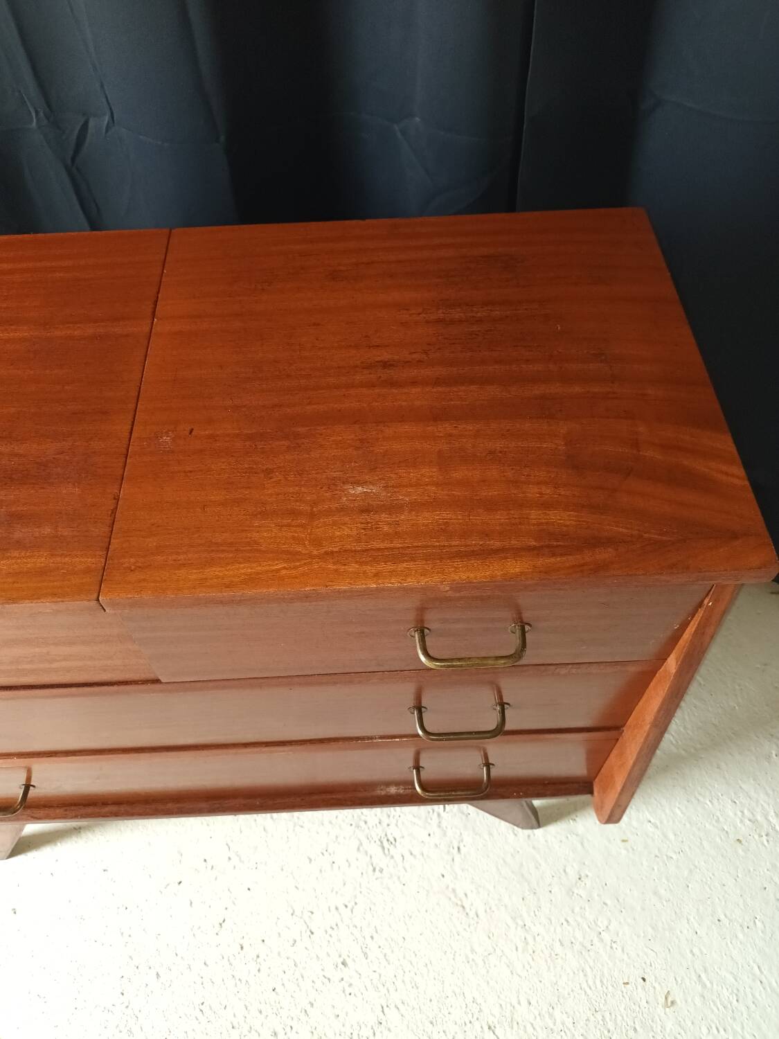 Vintage dressing table chest of drawers