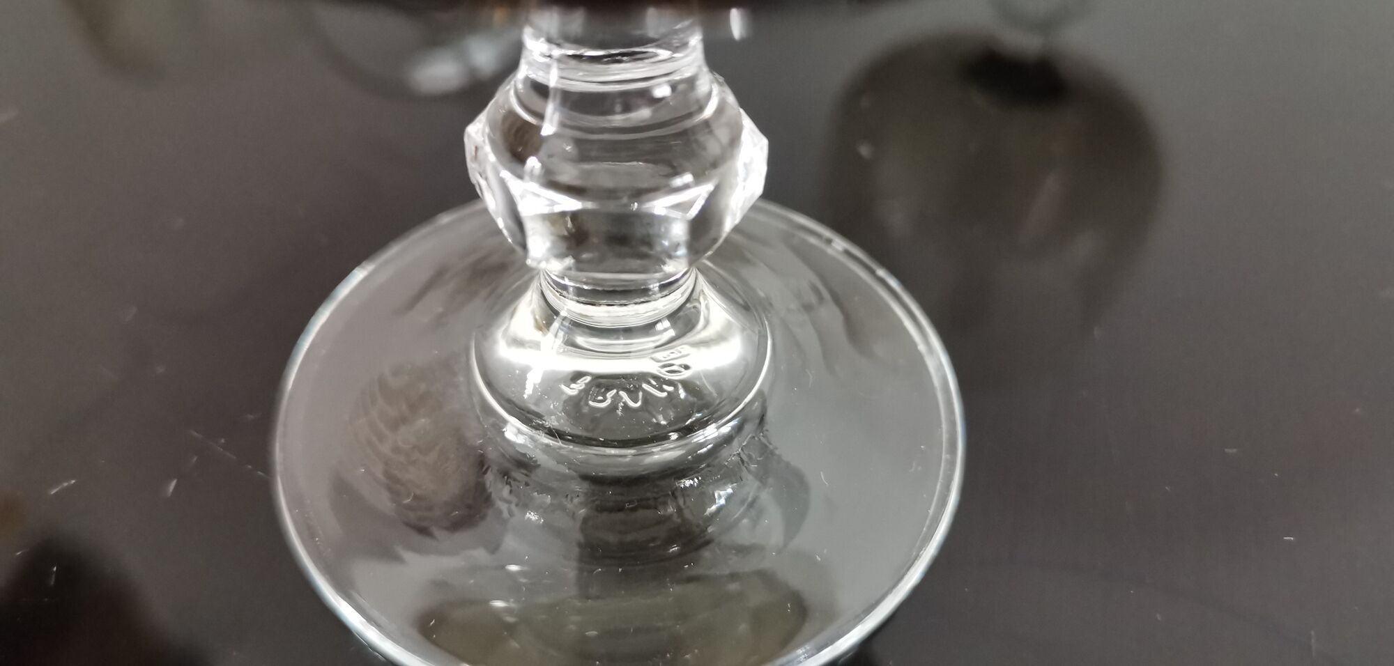 9 glasses of white wine on vintage stand Luminarc Smoked Black