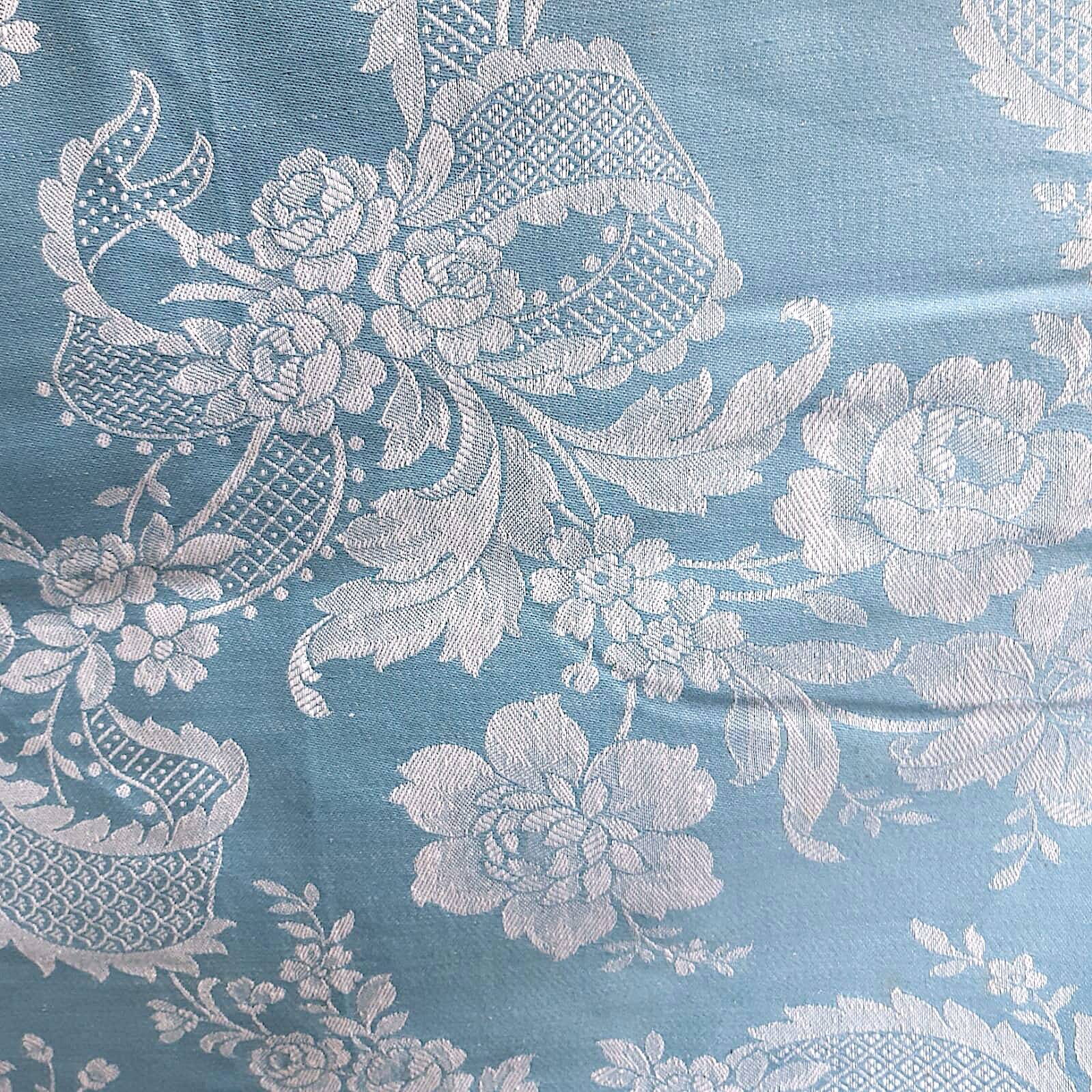 grande nappe de campagne damassée bleu et blanc 4m50 x 1m60