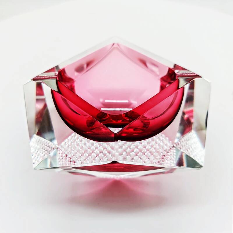 Cendrier ou vide-poches rose des années 1960 en verre de Murano.