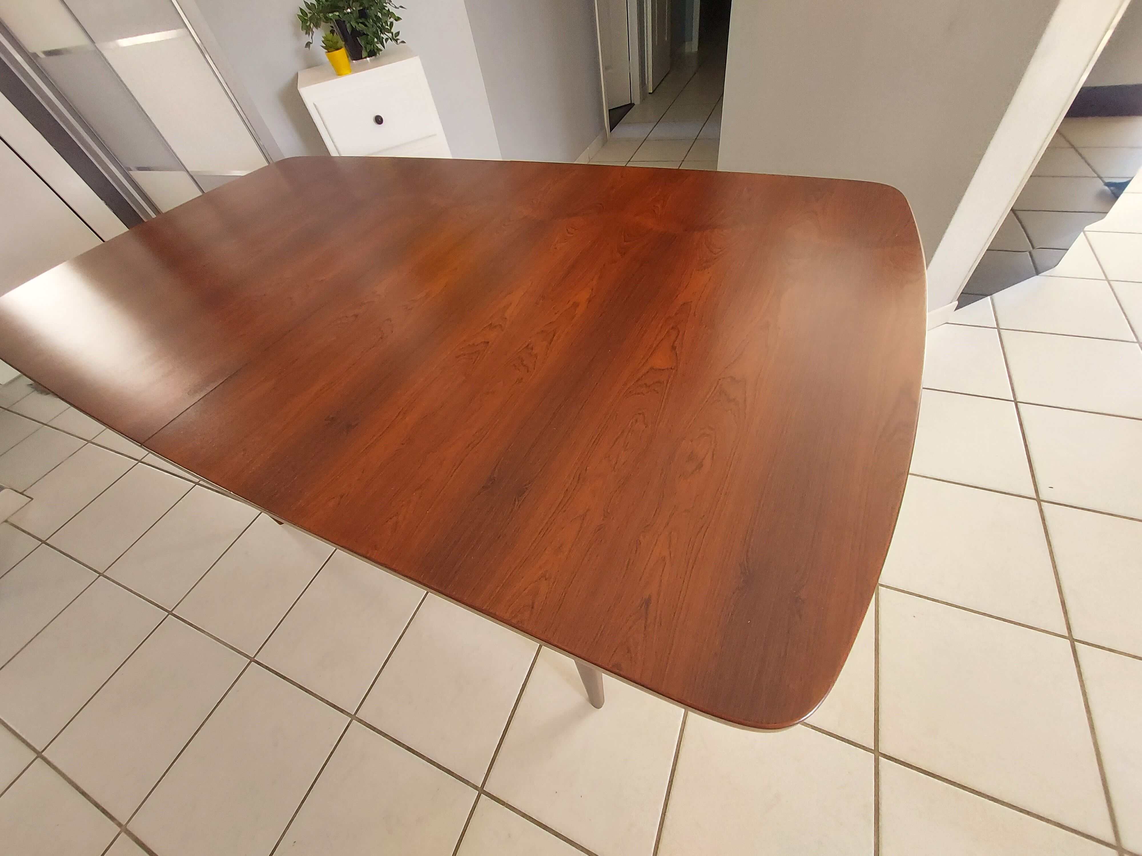 Scandinavian extendable rosewood table from rio 1960