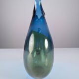 Pichet en verre soufflé à la main unique signé par un artisan du XXe siècle – Bleu vif