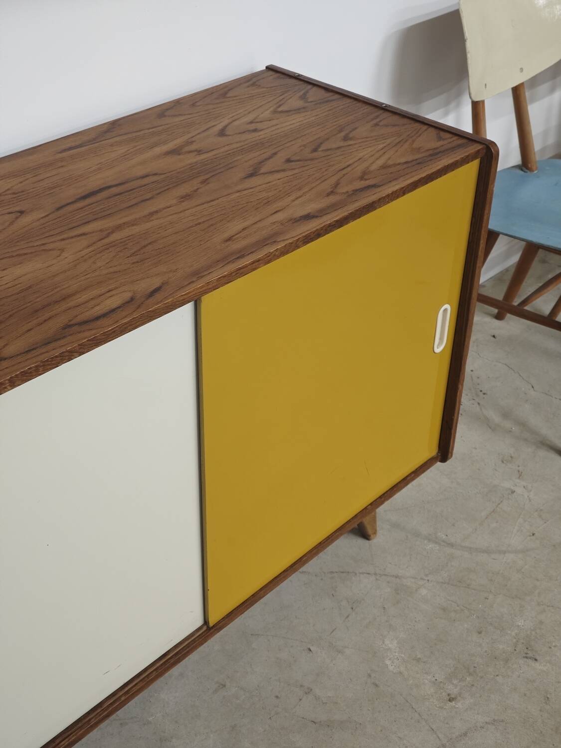 Buffet U 452 yellow by Jiri Jiroutek for Intérier Praha 1960