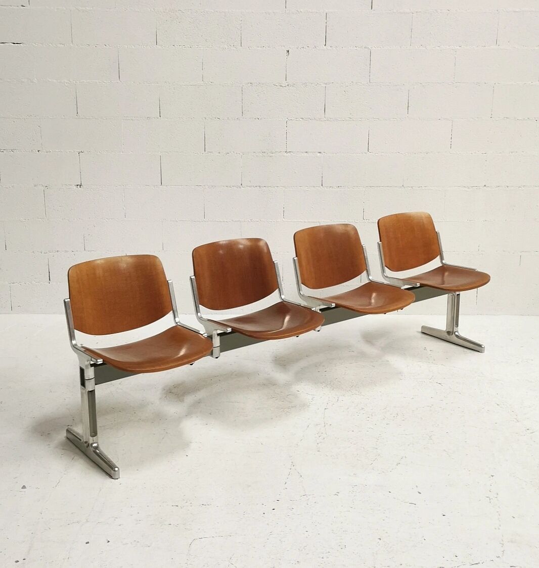 Bench 4 places, Giancarlo Piretti, Anonima Castelli, 1970