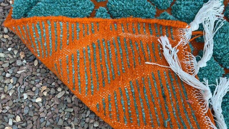 Tapis en laine pure fait main artisanale taille 2/3 m