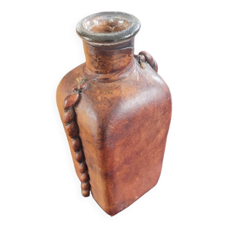 Carafe covered with leather