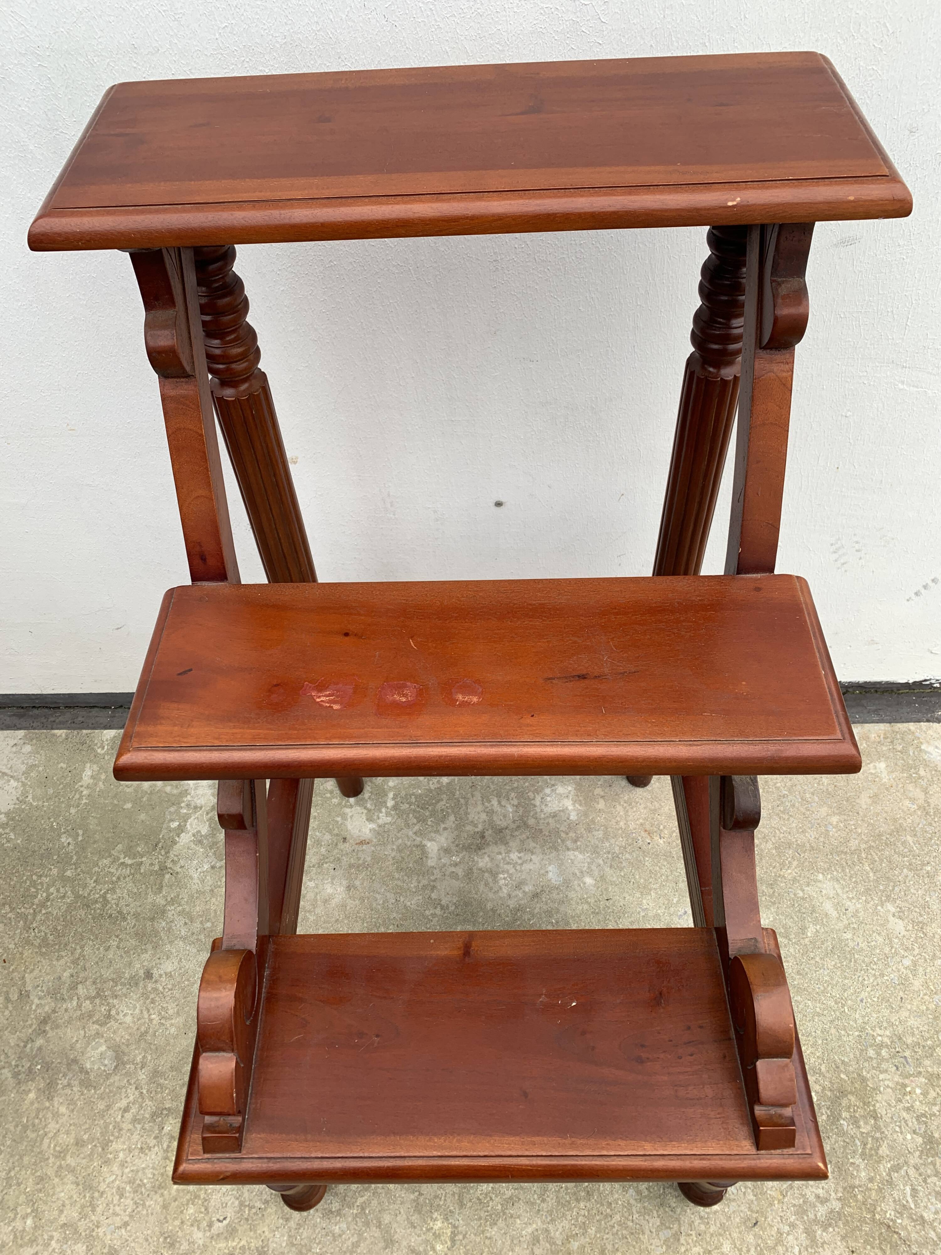 Escabeau anglais en bois XXème siècle