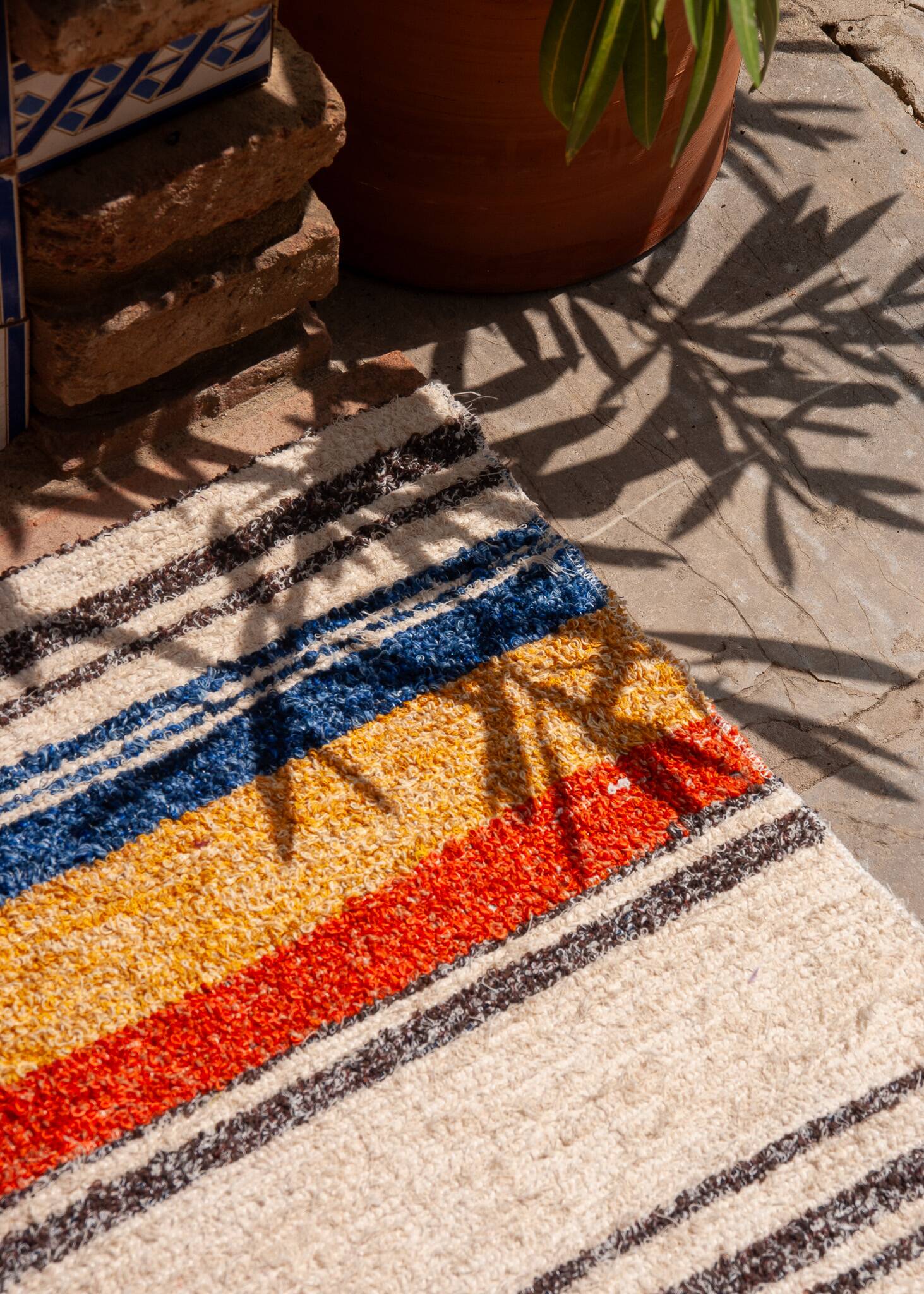 Handwoven recycled cotton rug - 40 x 60 cm