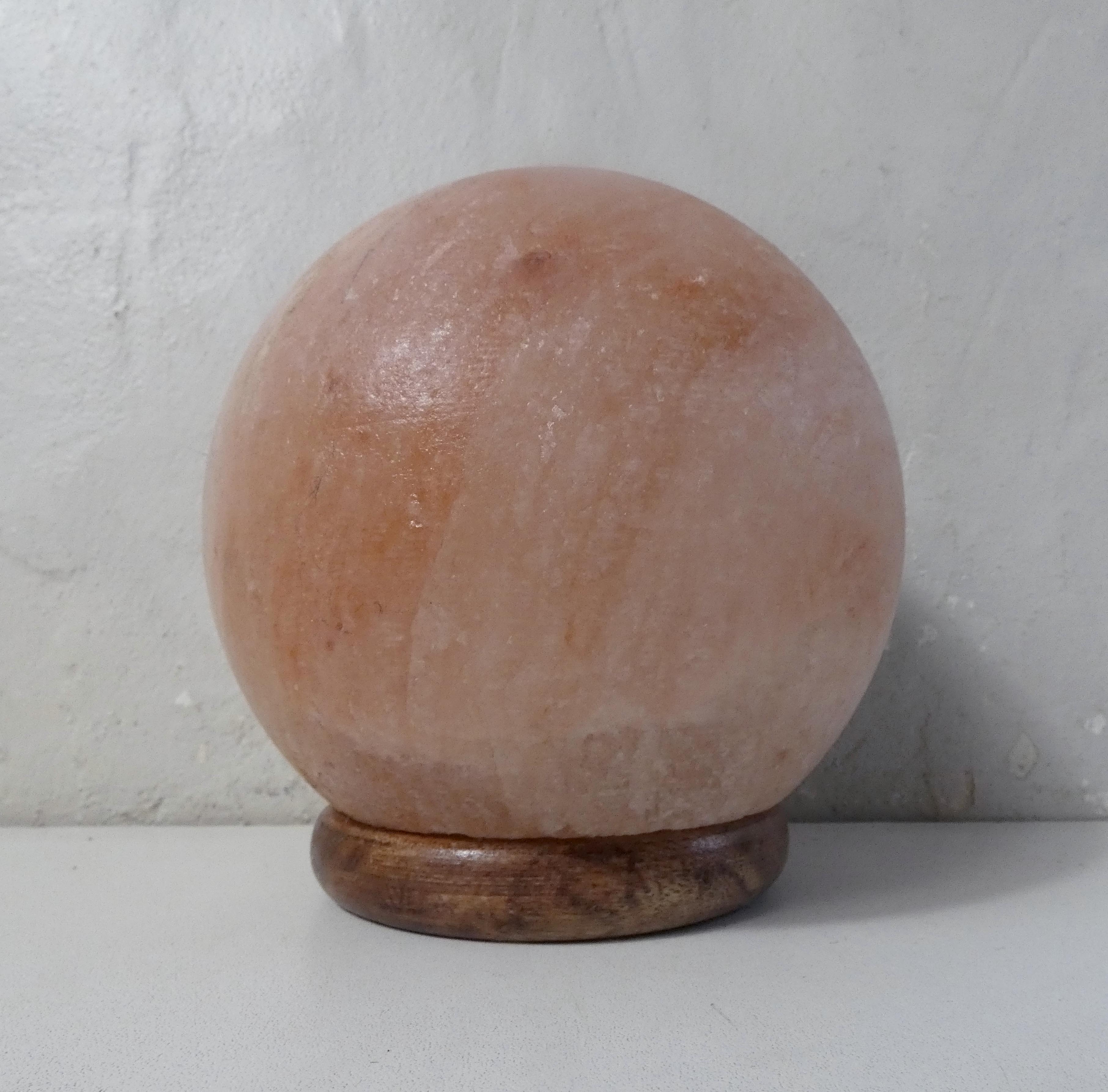 Salt crystal lamp