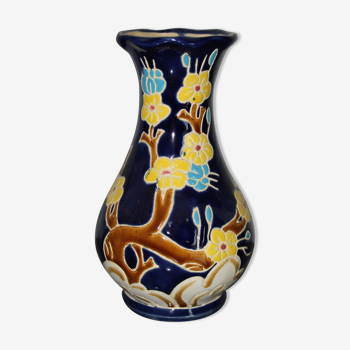 Vase in earthenware