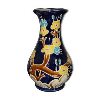 Vase in earthenware