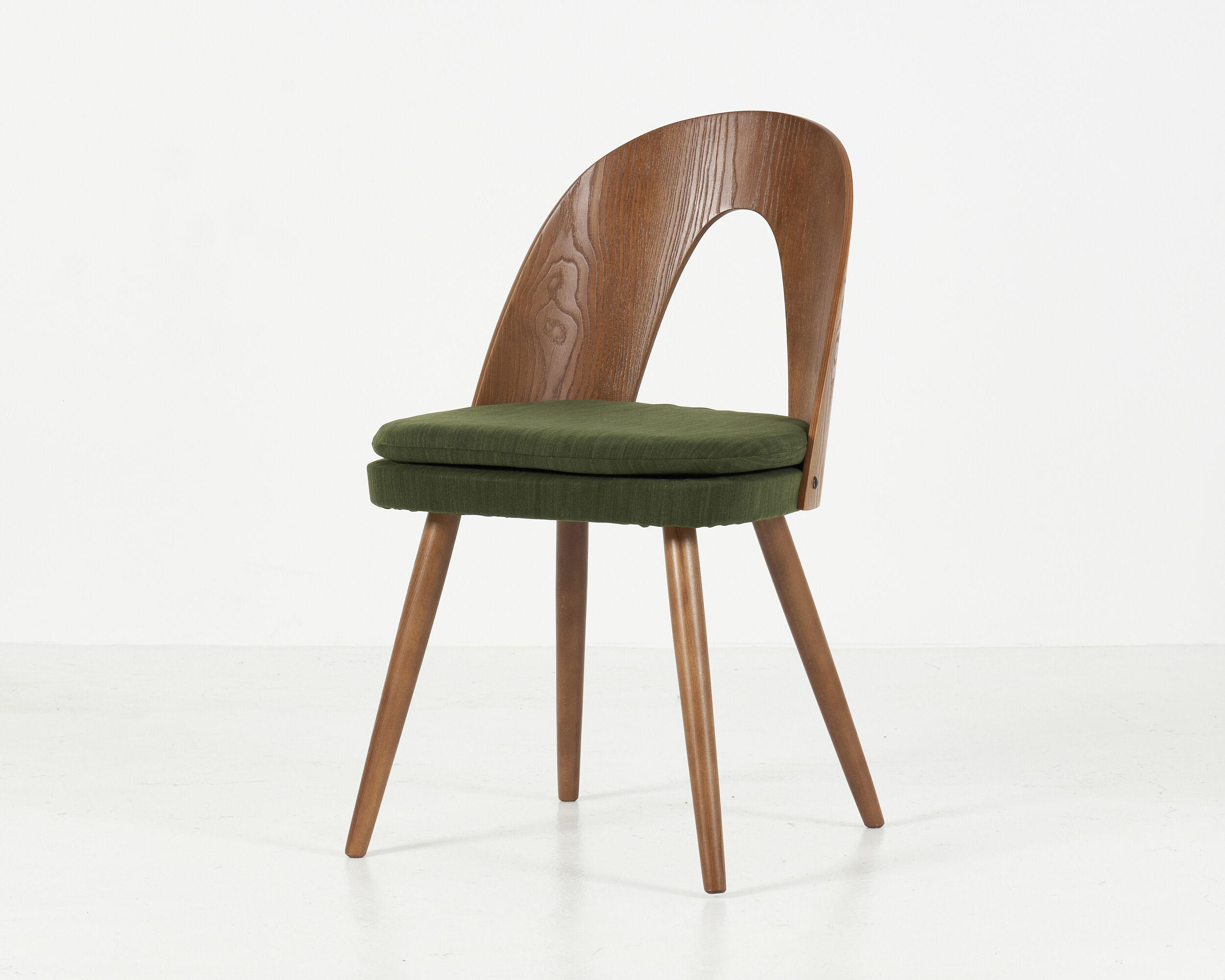 Chaise Antonin Suman des années 60