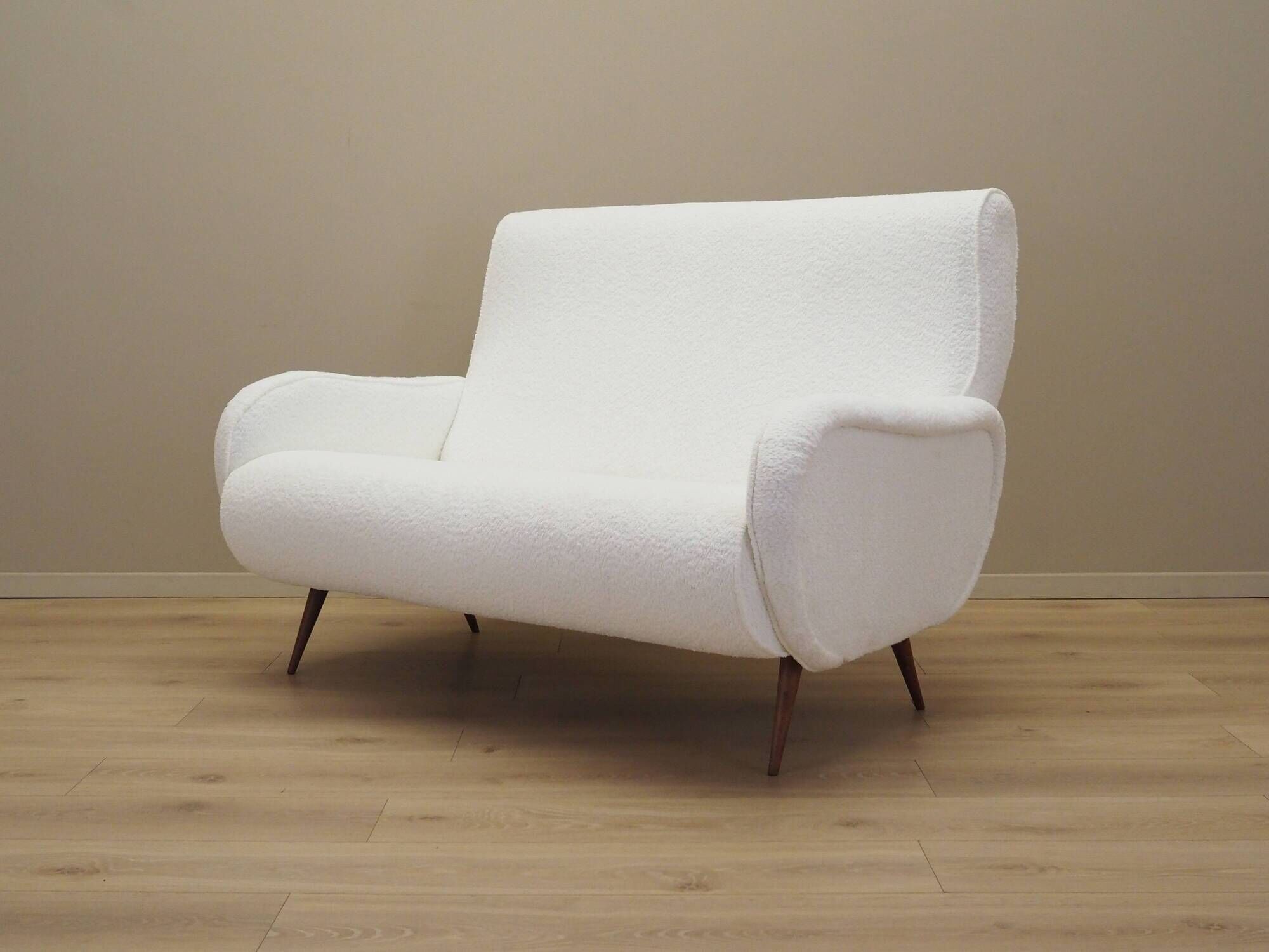 White sofa, Italian design, 1970s, production: Italy