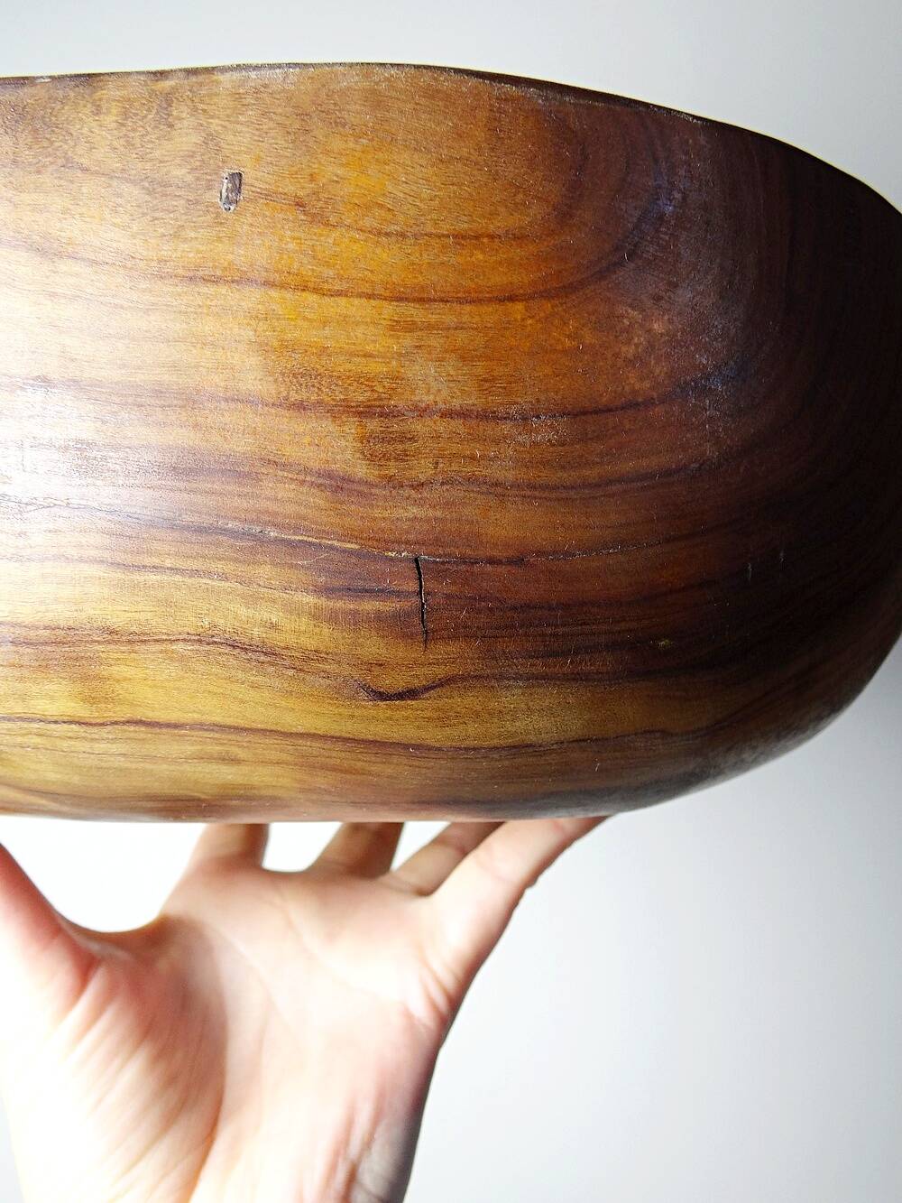 Large turned monoxyle olive wood bowl, 1950s-1970s.