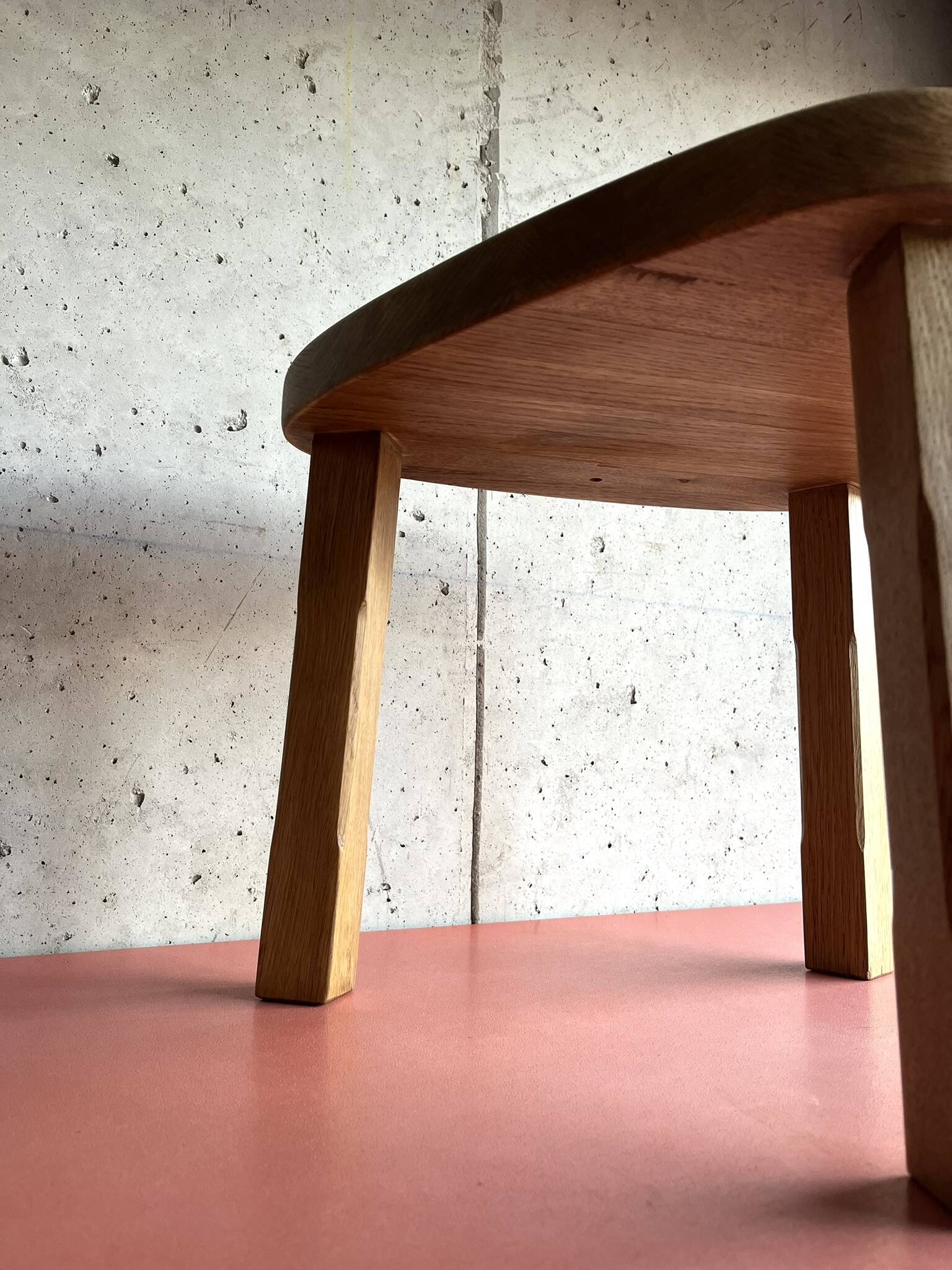 Vintage brutalist nesting tables in solid wood, design