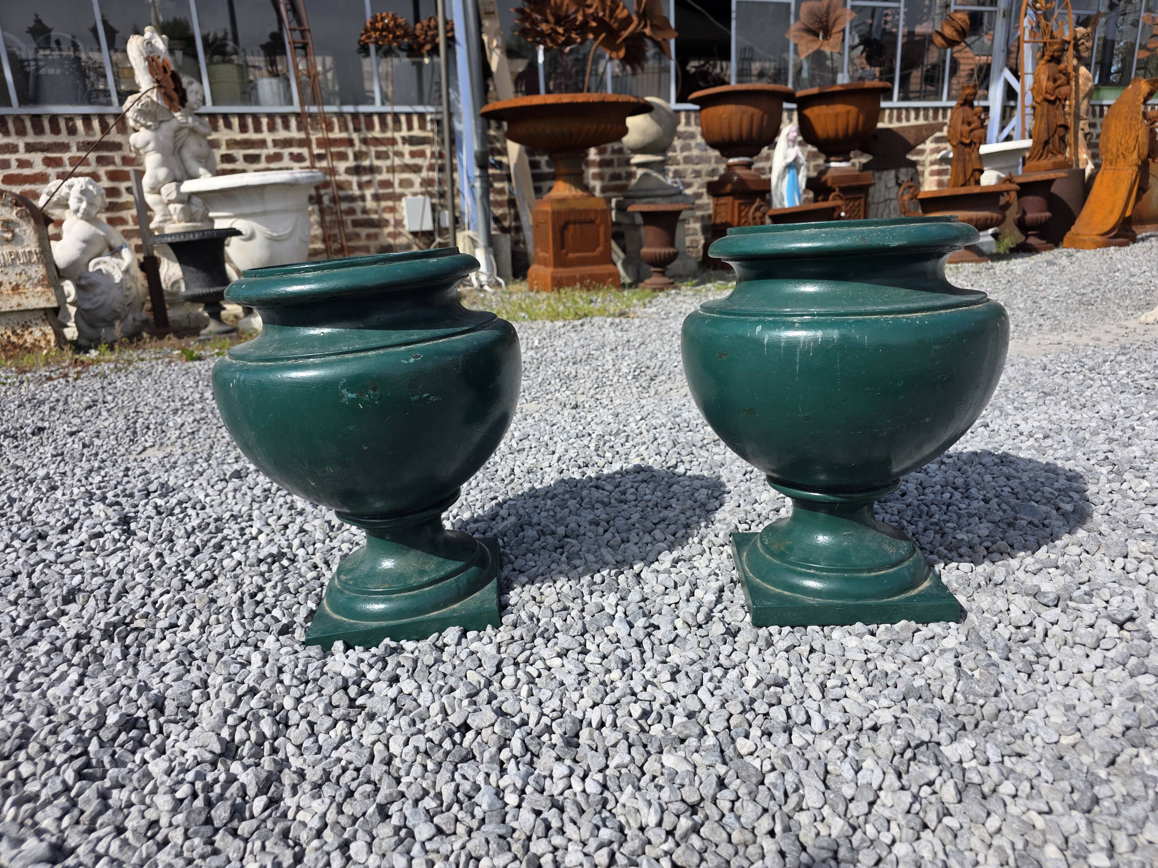Paire de vases medicis XIXème en fonte