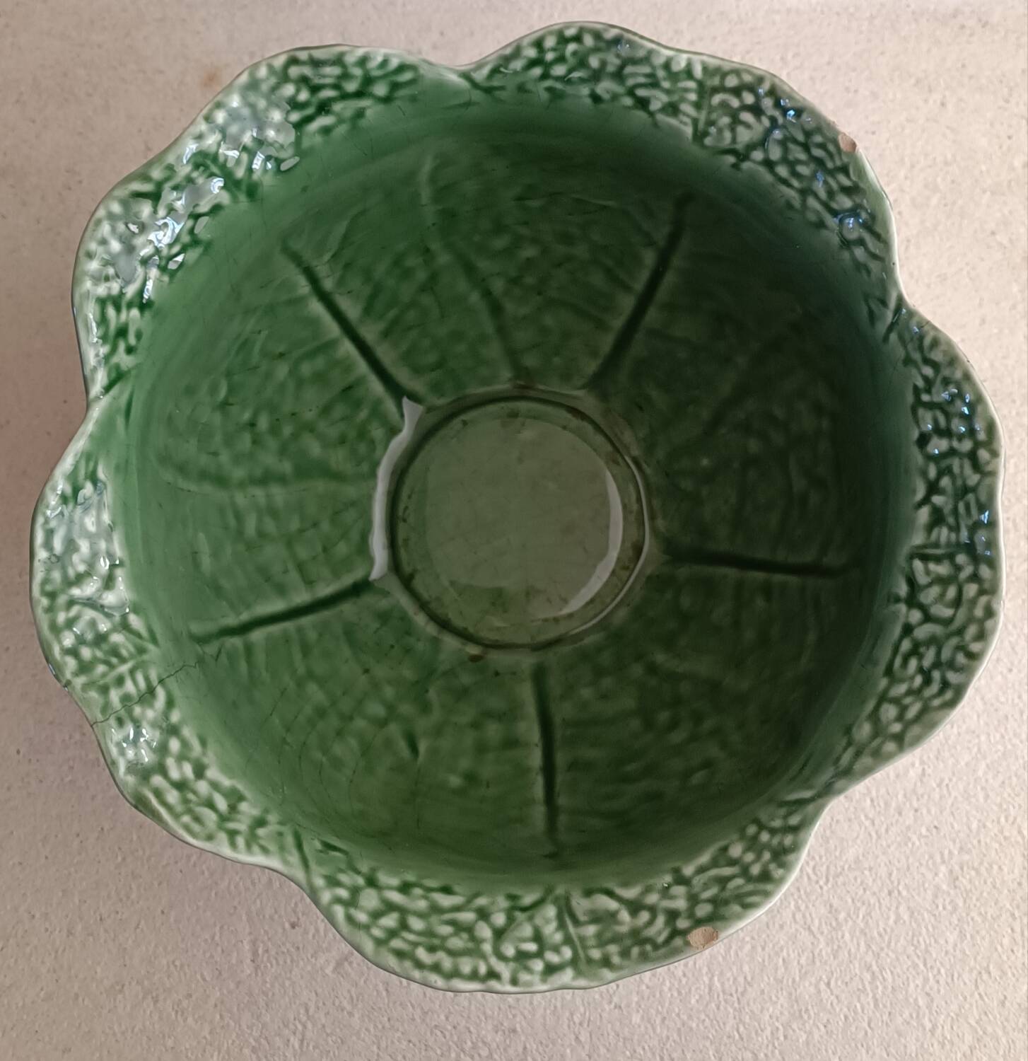 Bordallo Pinheiro earthenware cabbage salad bowl