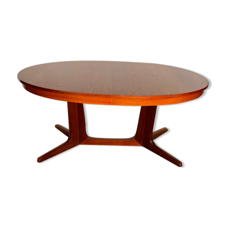 Scandinavian extendable oval round table in teak lg 160 to 240cm an60