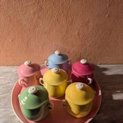 6 petits pots de crème en porcelaine de limoges avec plateau