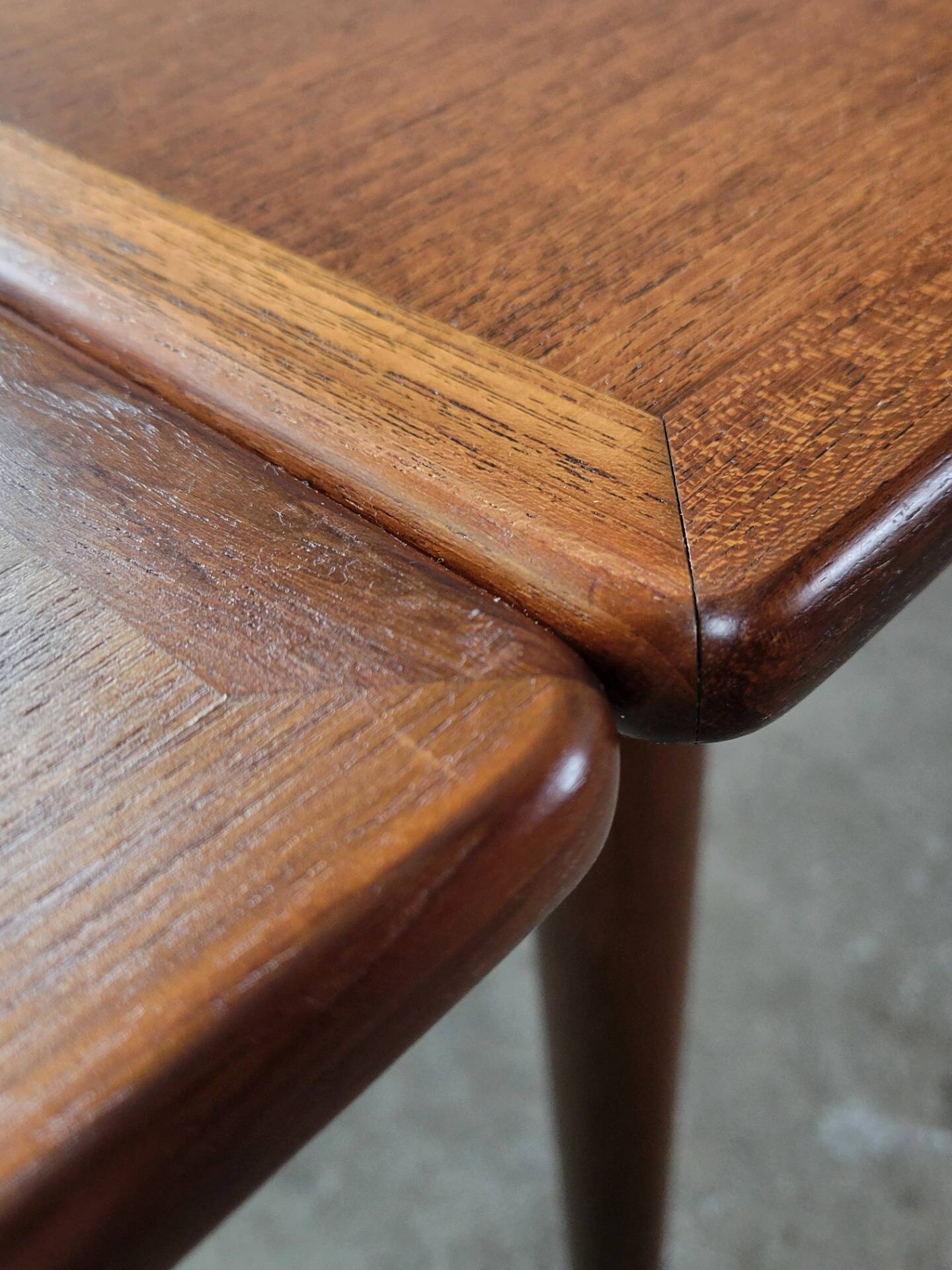Vintage AT 312 dining table by Hans J. Wegner for Andreas Tuck