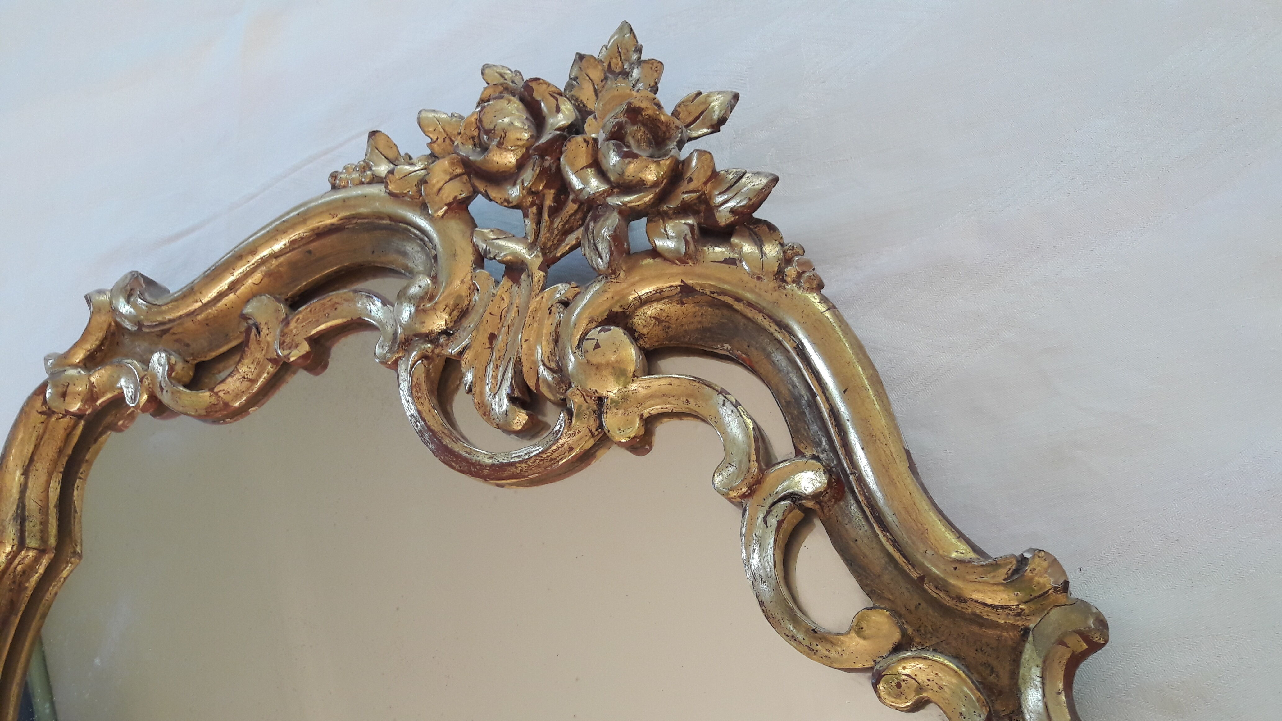 Louis XV-style gilded wood mirror - 55x42cm