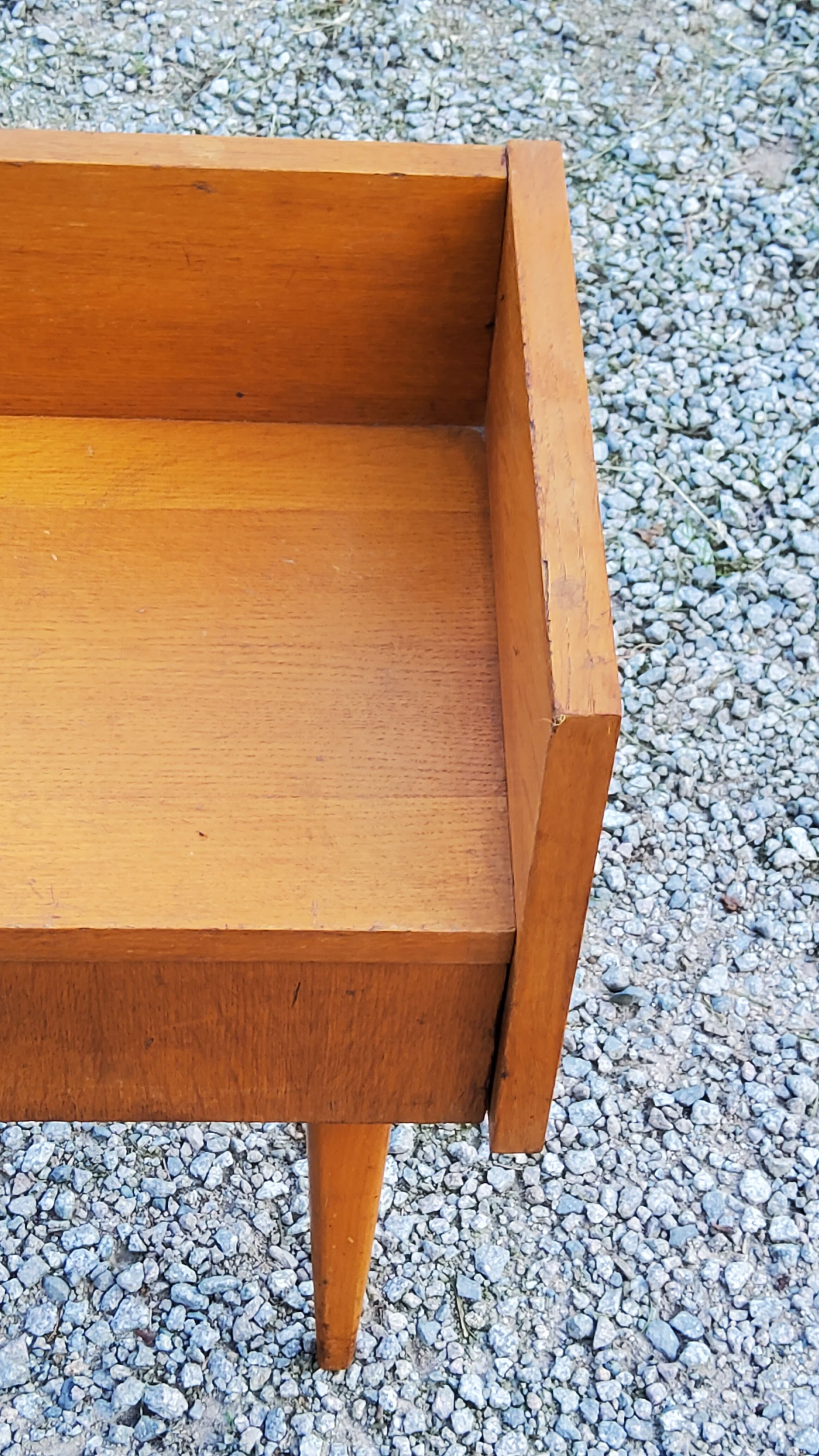 Vintage bedside table of the 50s in blond oak bobbin feet