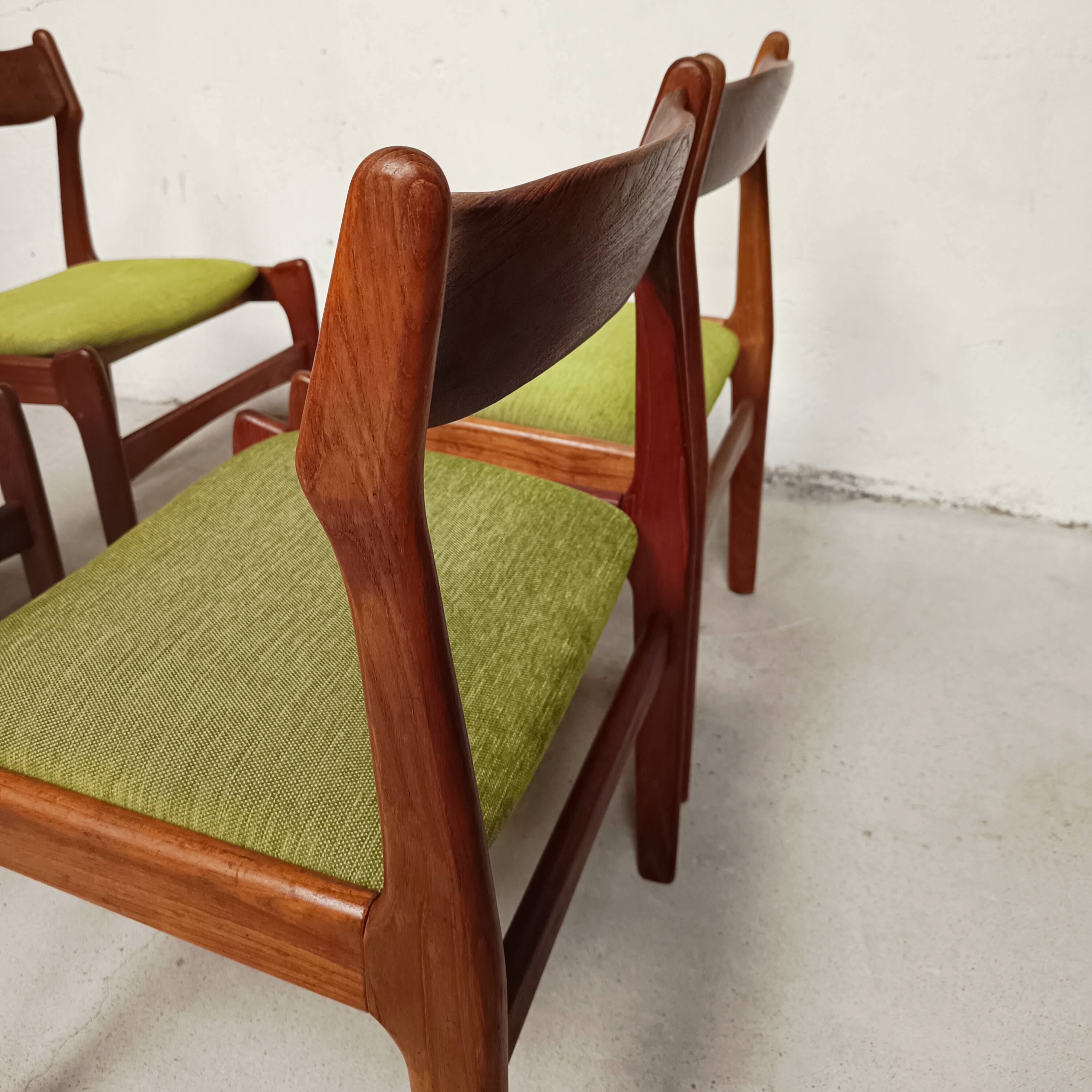 4 chaises scandinaves, 1960