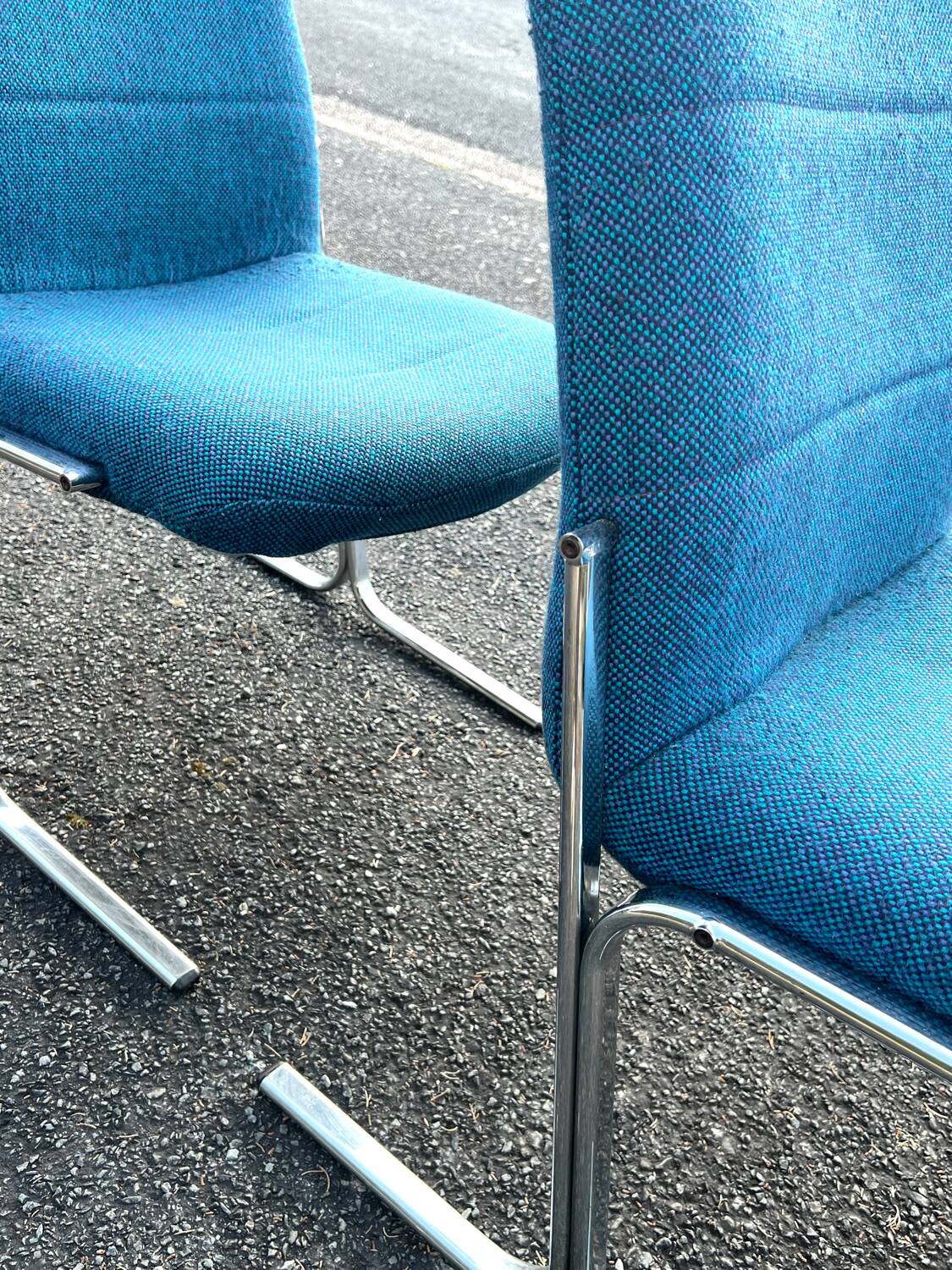 Pair of 70s Ronéo Vickers armchairs