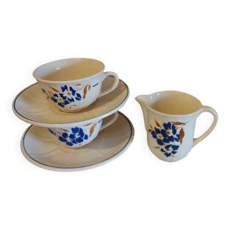 Old cups and saucers milk jug Badonviller