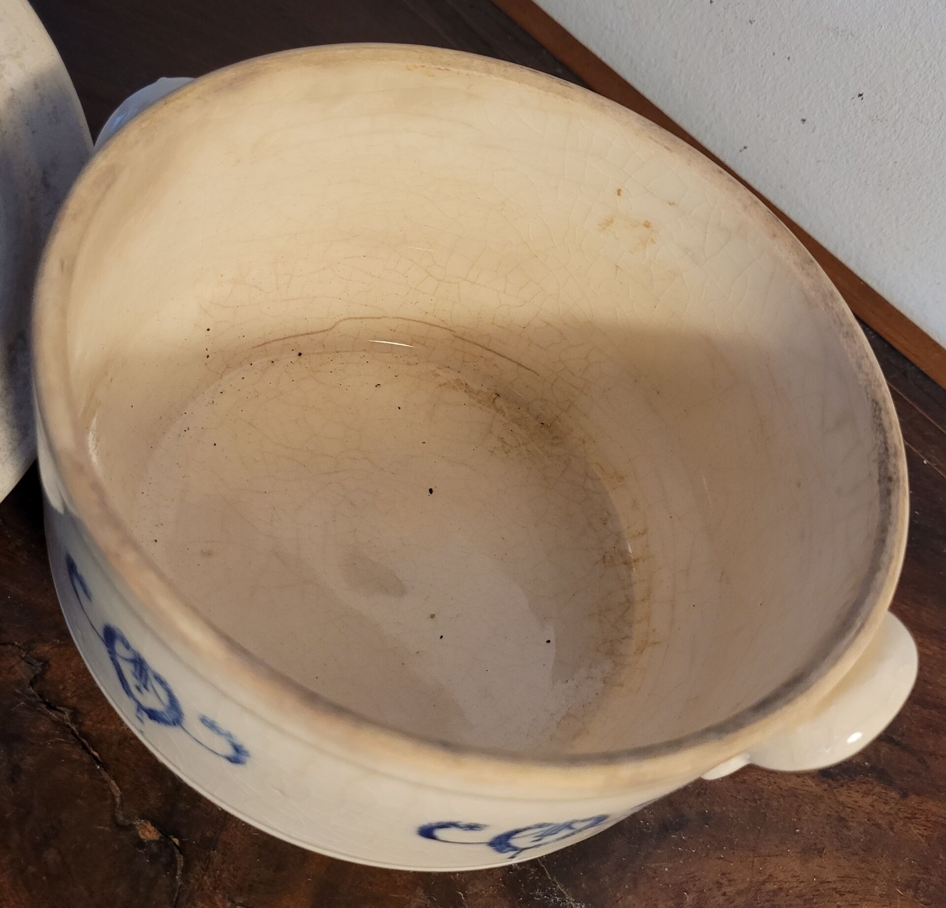 Bouillon/soup tureen/vegetable dish St Uze (ironstone) late 19th century