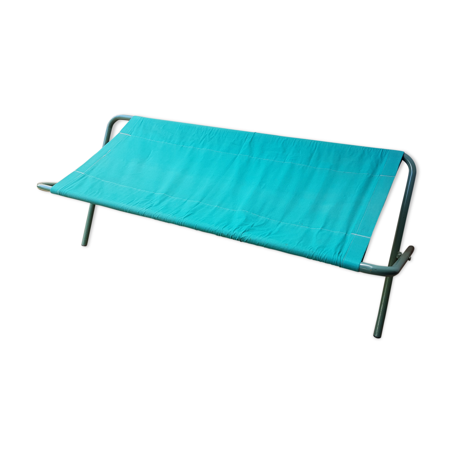 Children's camp bed