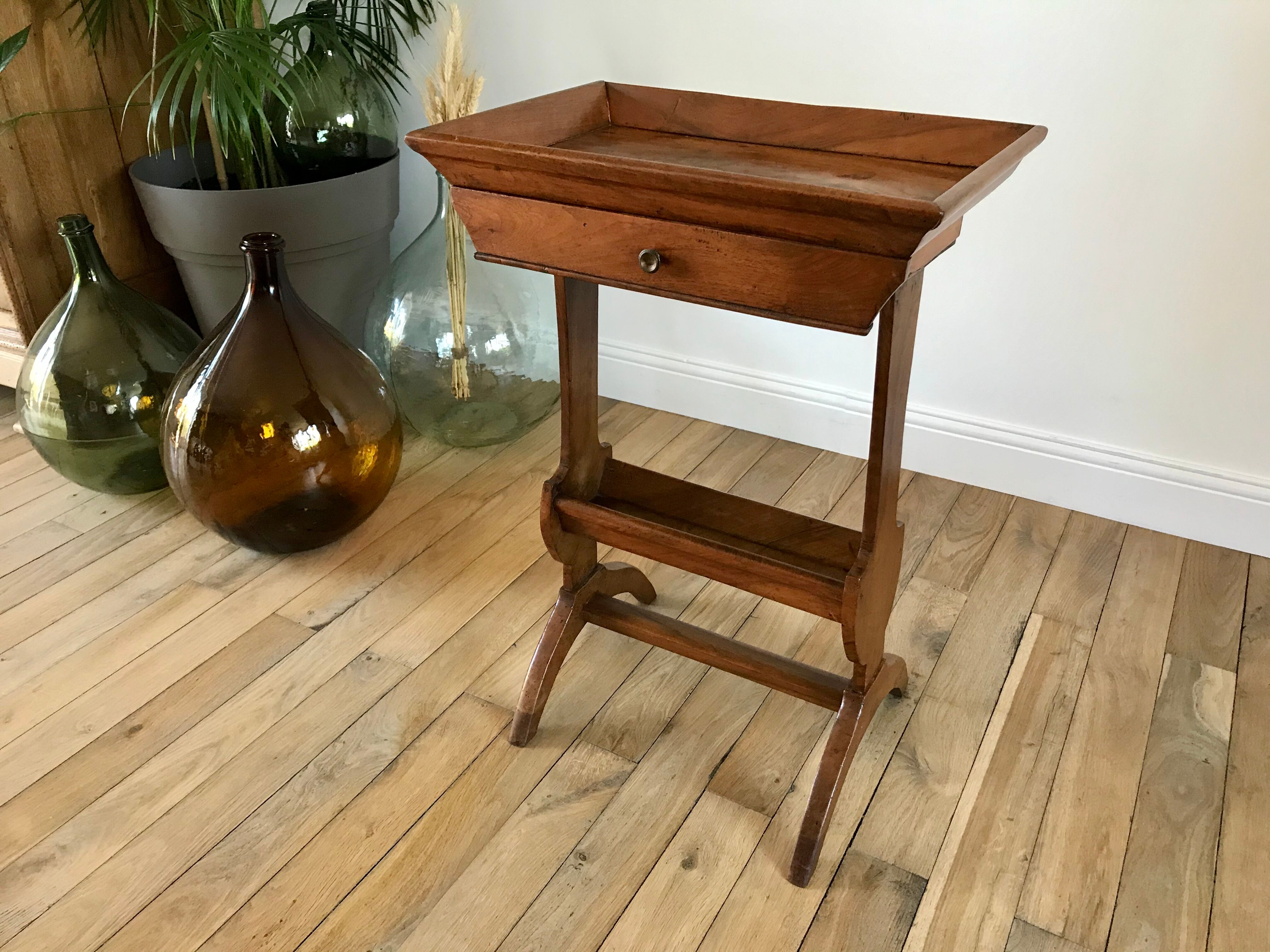 Bedside table / side cabinet in oak late nineteenth century