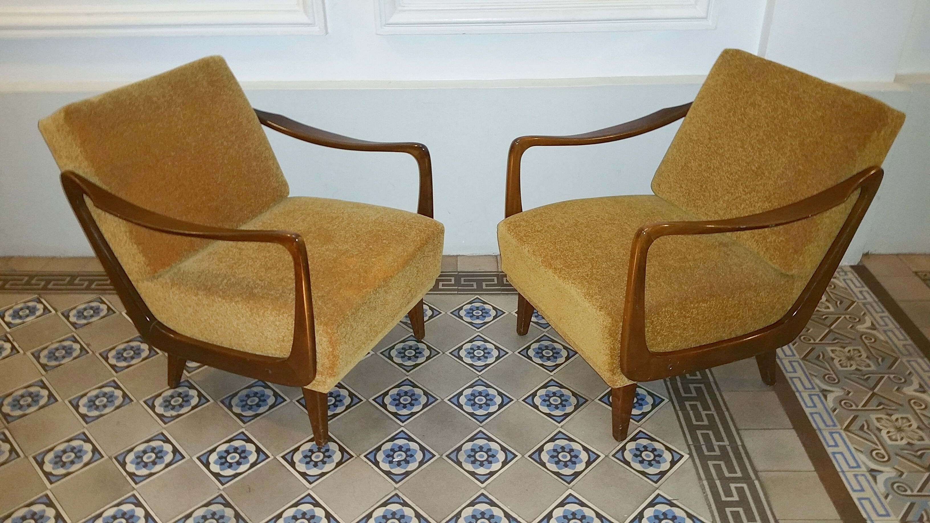 Scandinavian pair of chairs of the years 50-60 Boomerang design