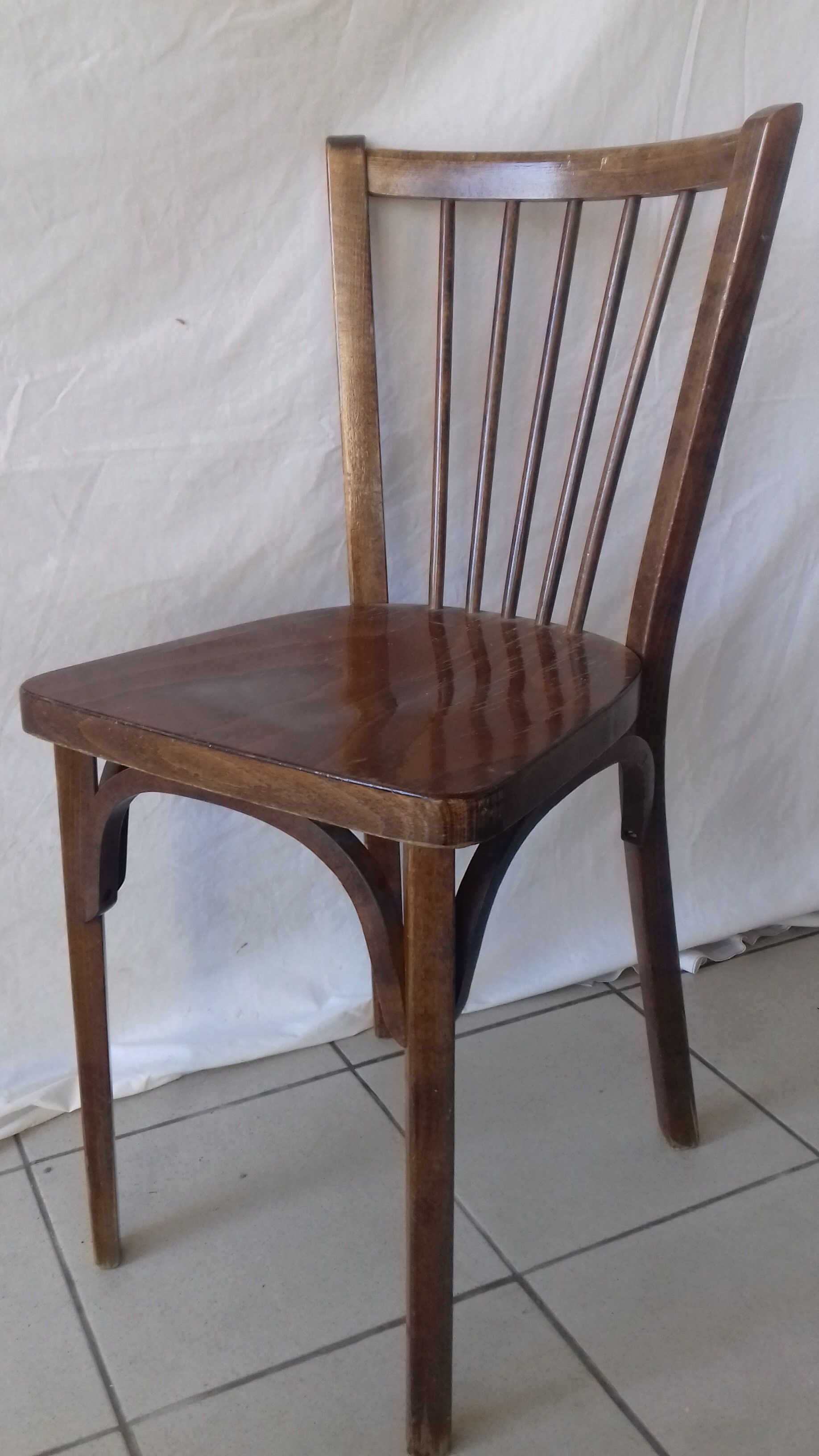 Lot de six chaises bistrot