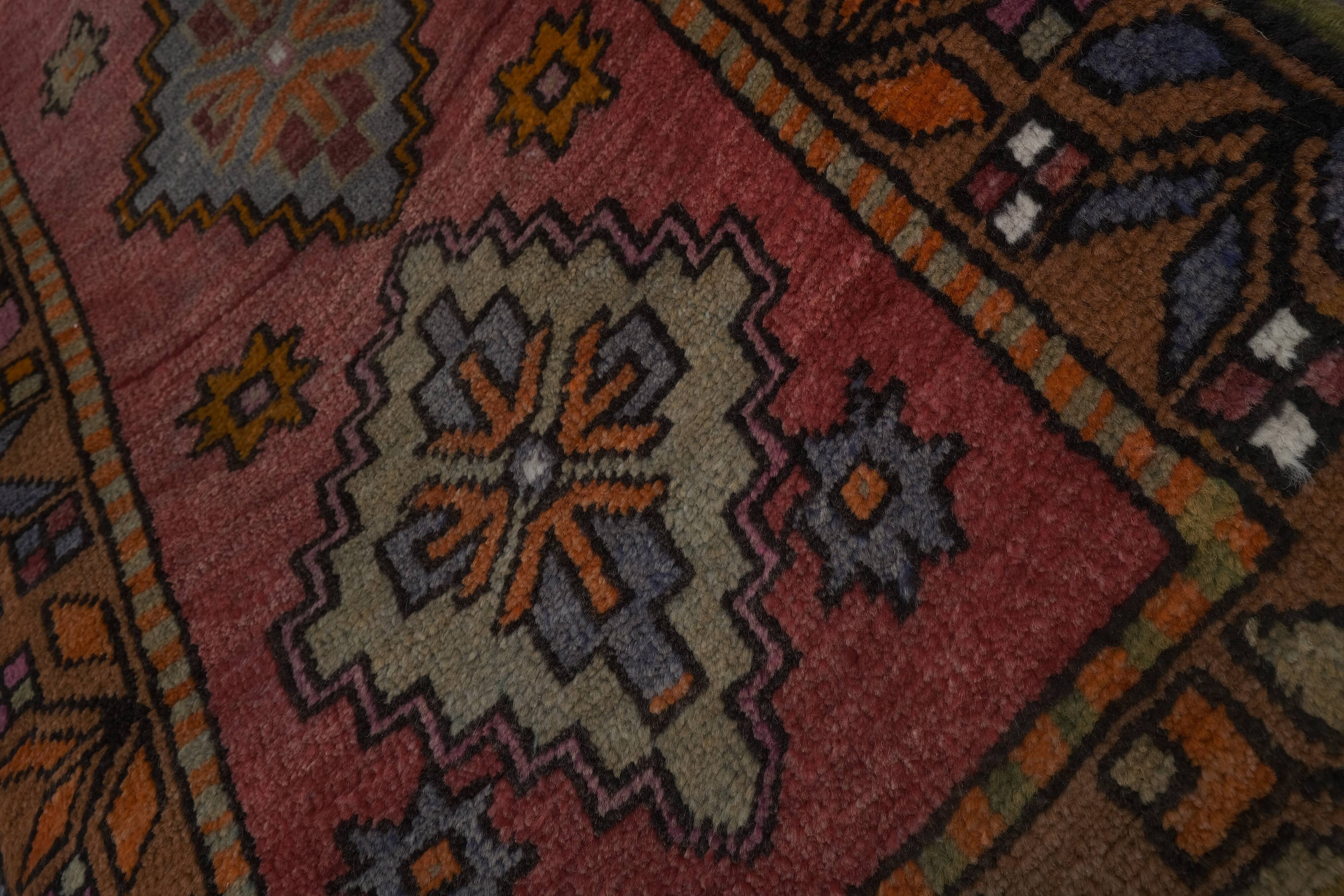 Vintage Turkish rug from Oushak, hand woven55x106 58x103 cm