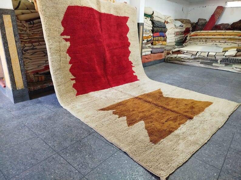 Moroccan Berber rug 300 × 200 cm – ecru, red and brown, graphic pattern