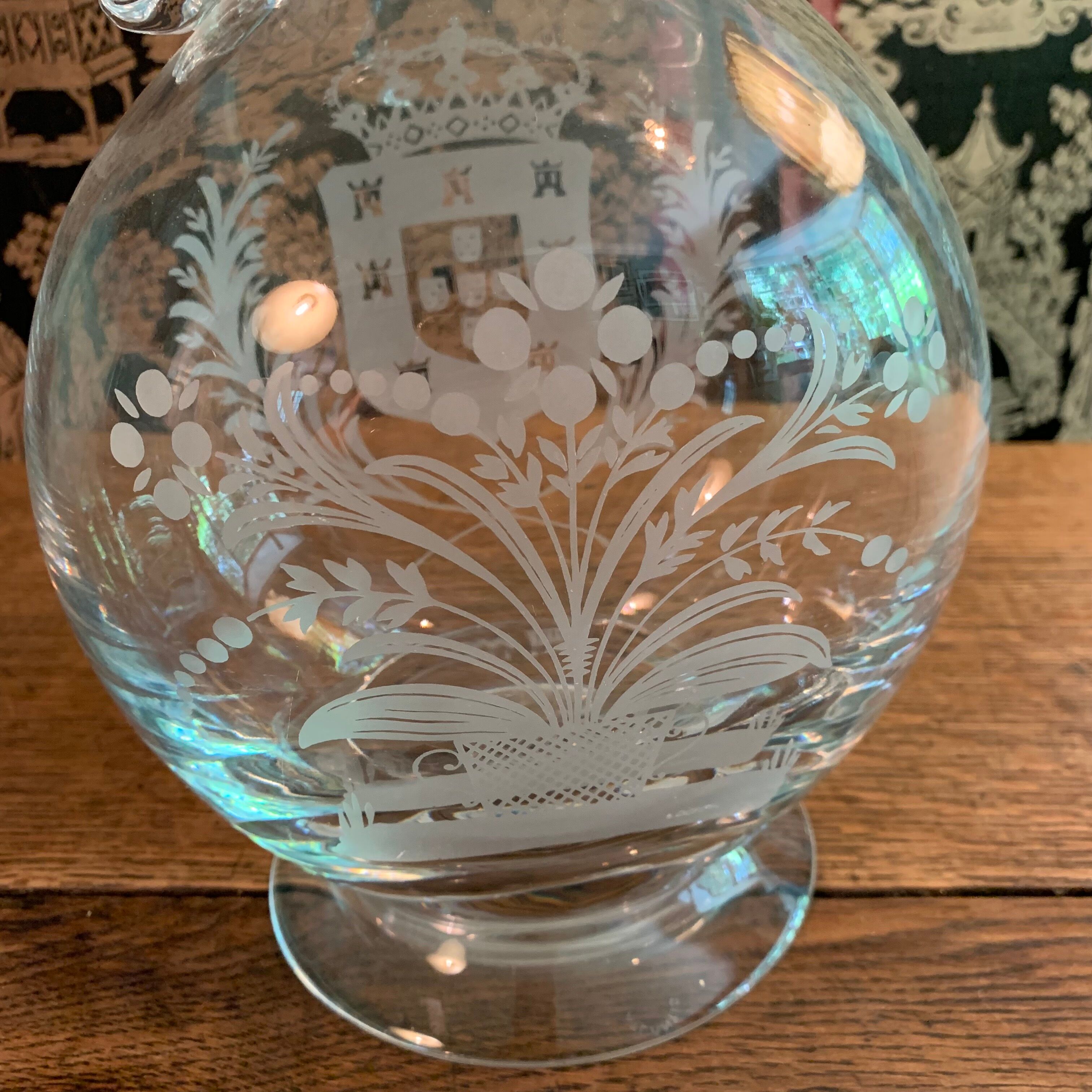 Carafe gravée aux armoiries du Portugal
