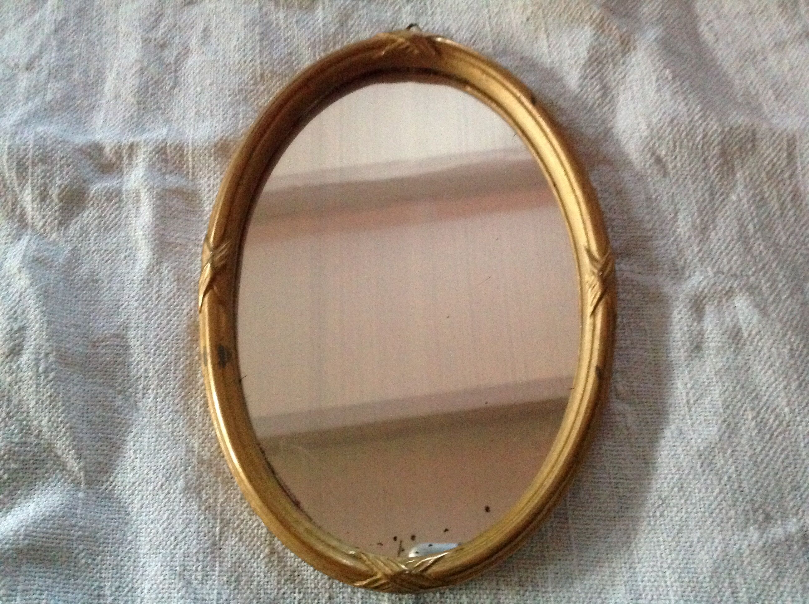 Oval mirror