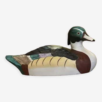 Duck figurine