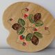 Plat en barbotine motif fraisiers
