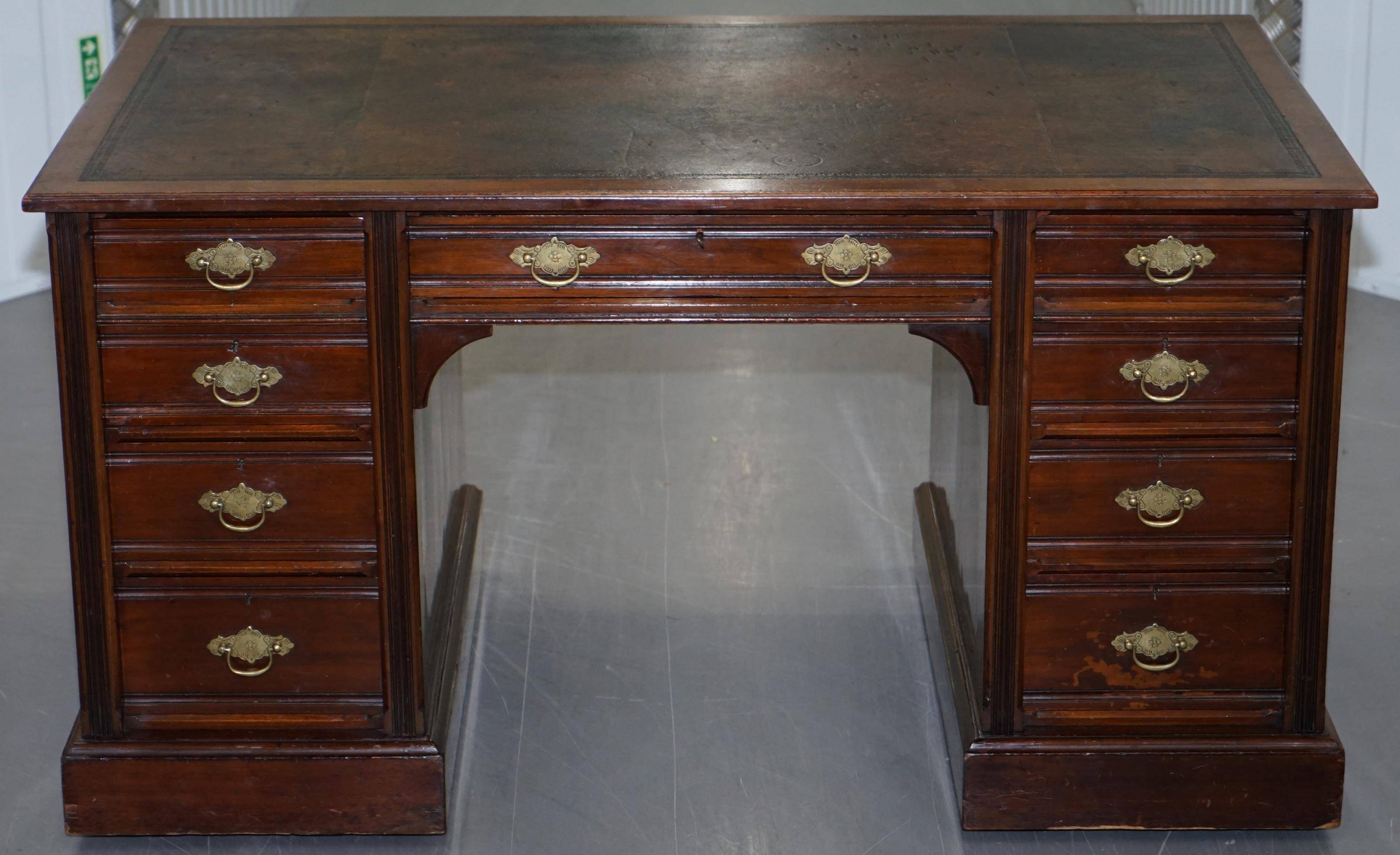 Rare bureau partenaires double caisson Hampton & Son Pall Mall bois dur