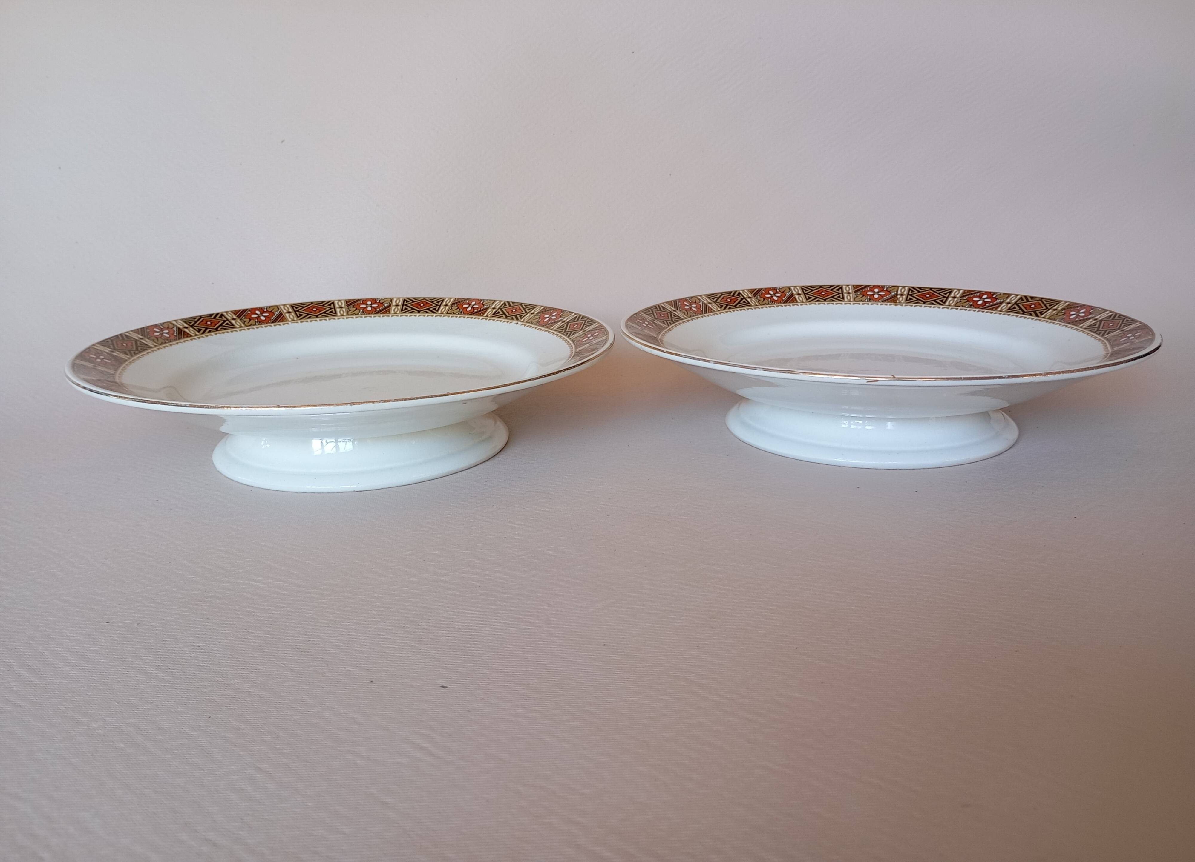 Pair of KG Lunéville "Vittefleur" pedestal dishes, early 20th century