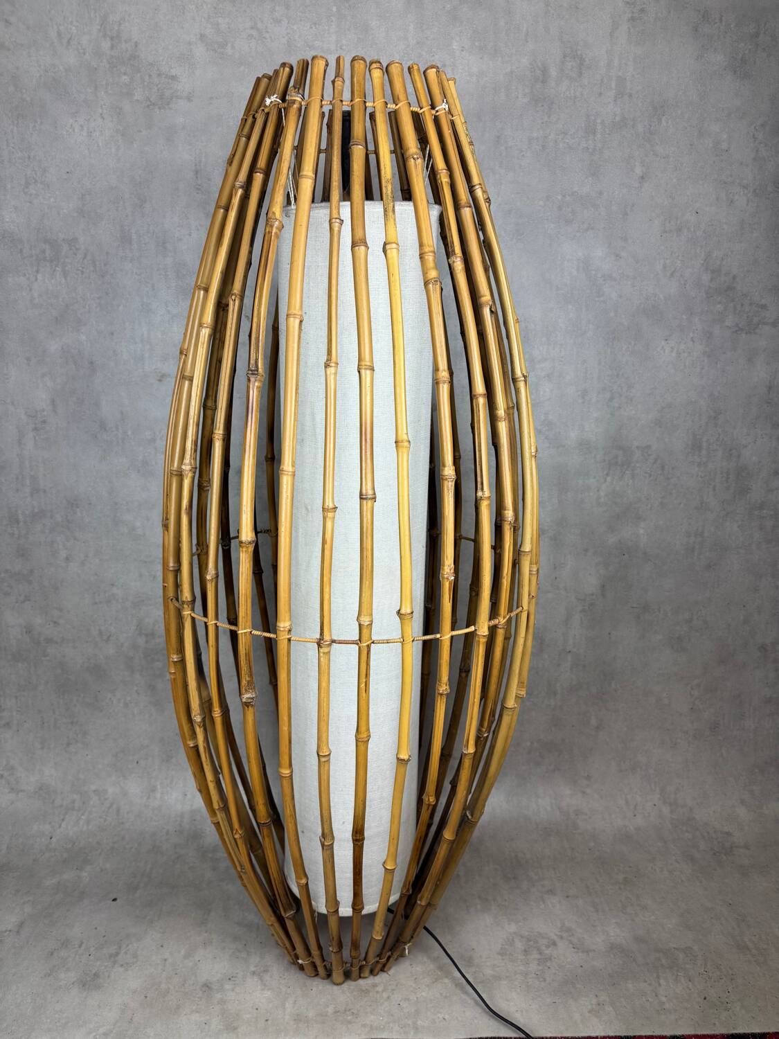 Living room lamp and rattan Italy 70s