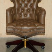 Fauteuil de bureau Chesterfield capitonné cuir George Smith